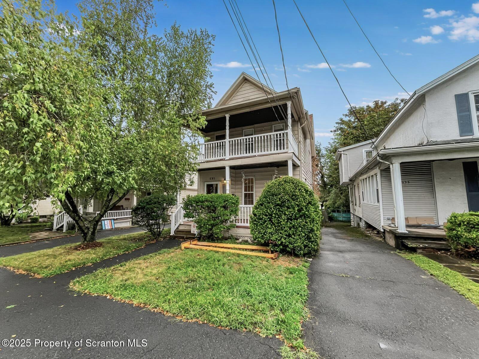 531 E Market Street Unit: !