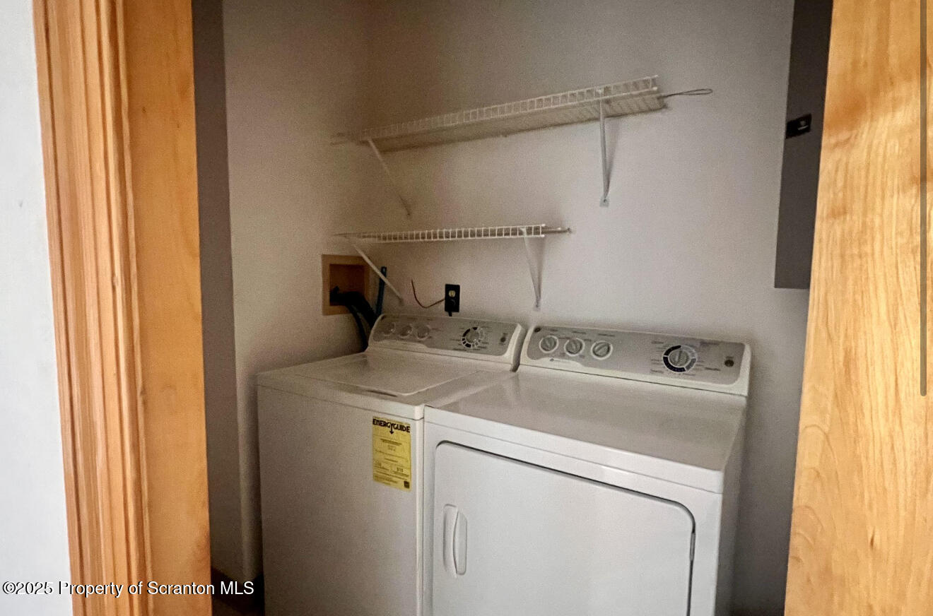 1207 S Webster Unit: Unit 1