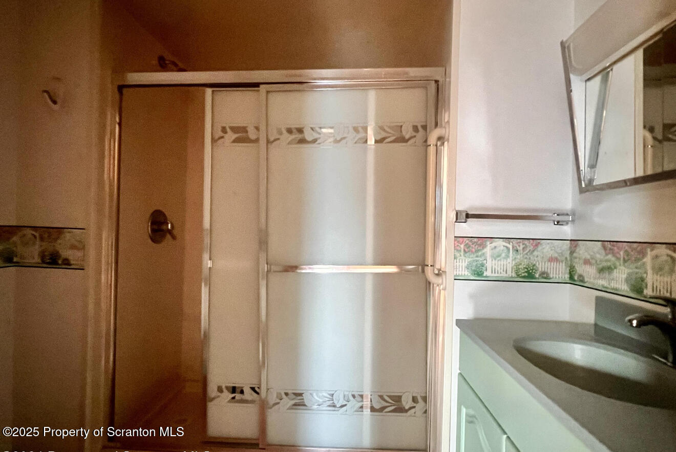 1207 S Webster Unit: Unit 1