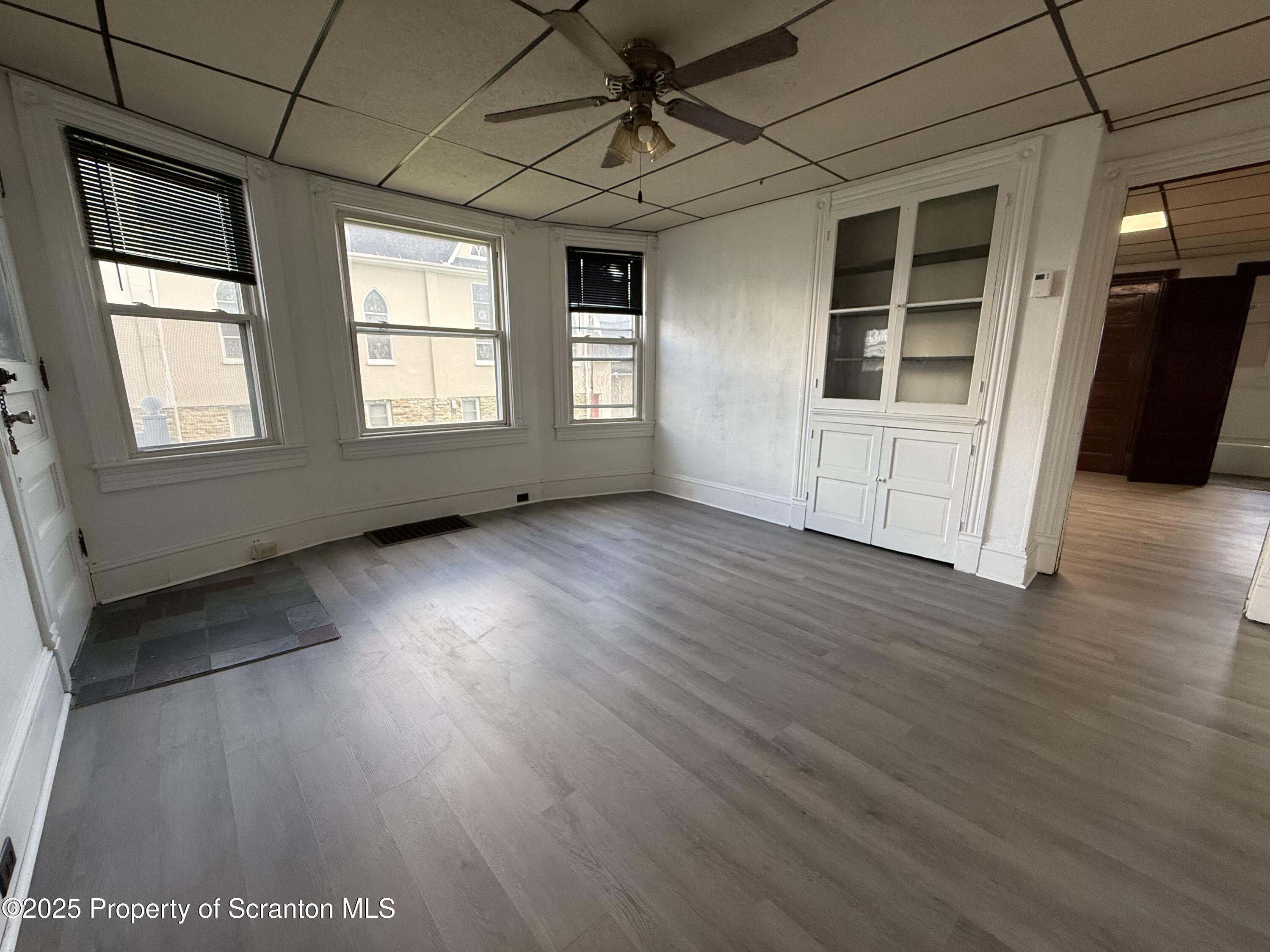 1531 Washburn Street Unit: 1