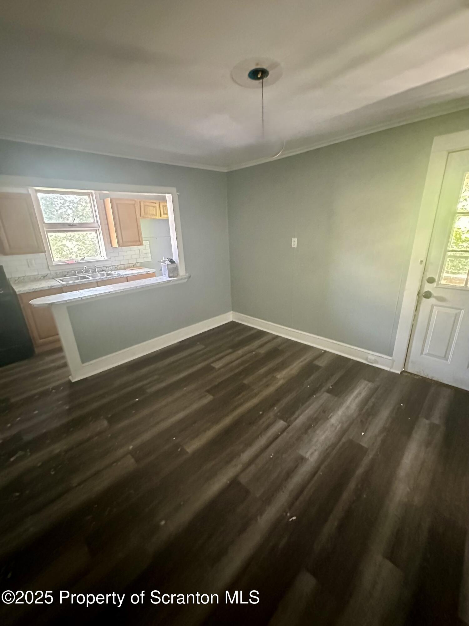 366 S River Street Unit: Apt. 3