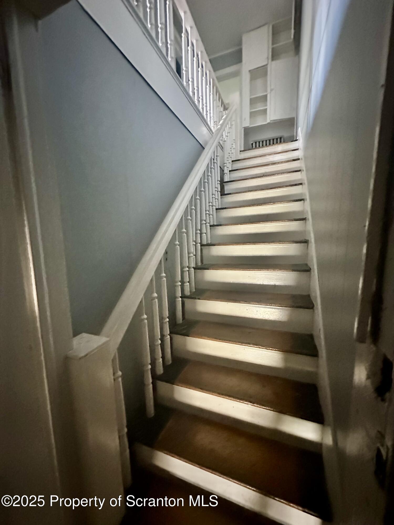 366 S River Street Unit: Apt. 3