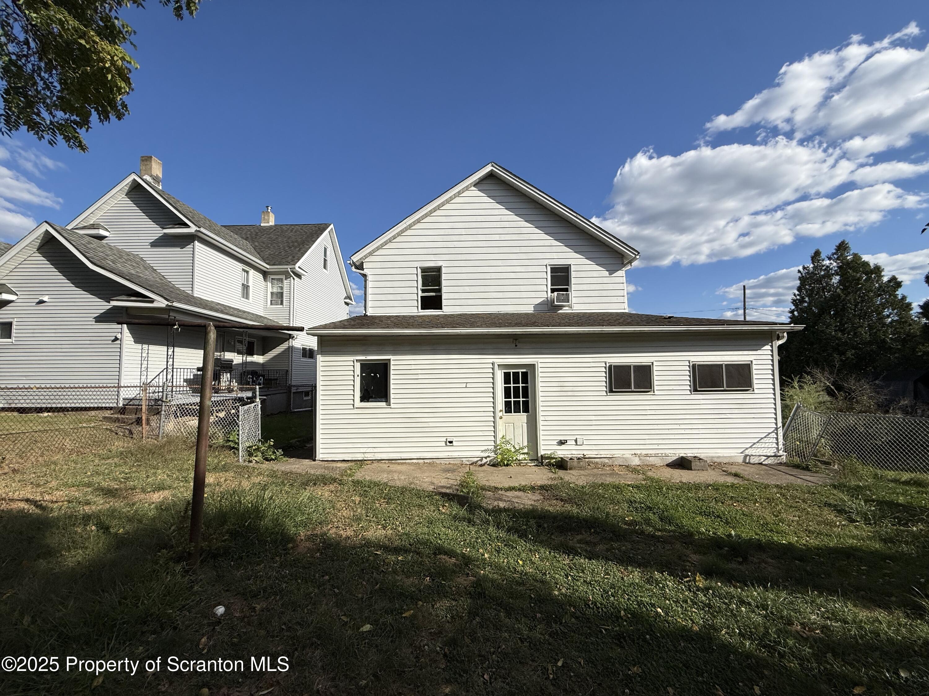 949 Carmalt Street