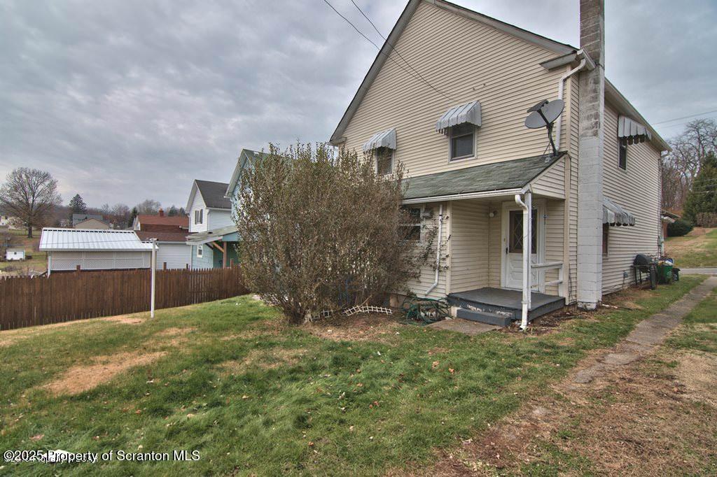 17 W Bergh Street