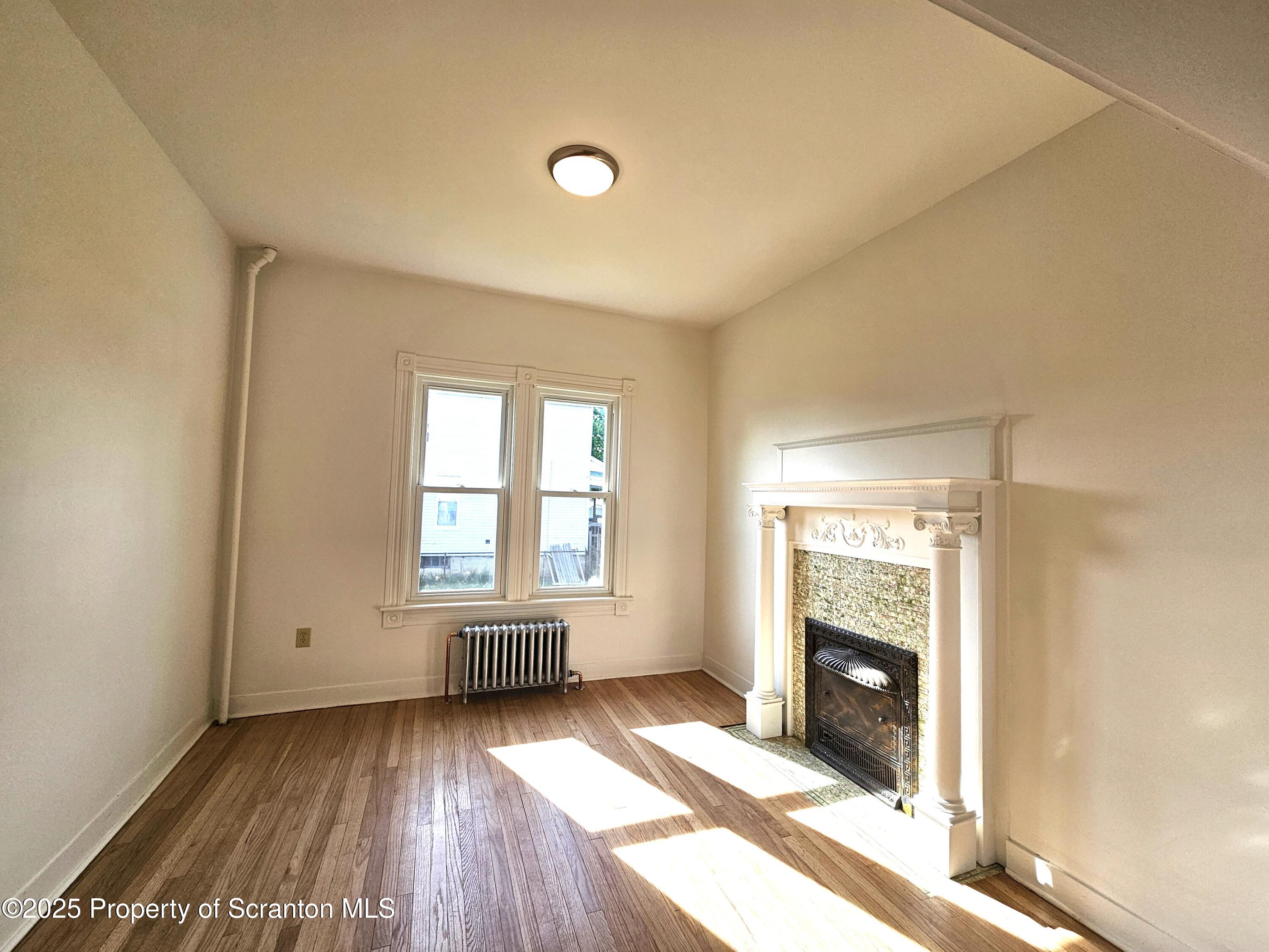 729 W Locust Street