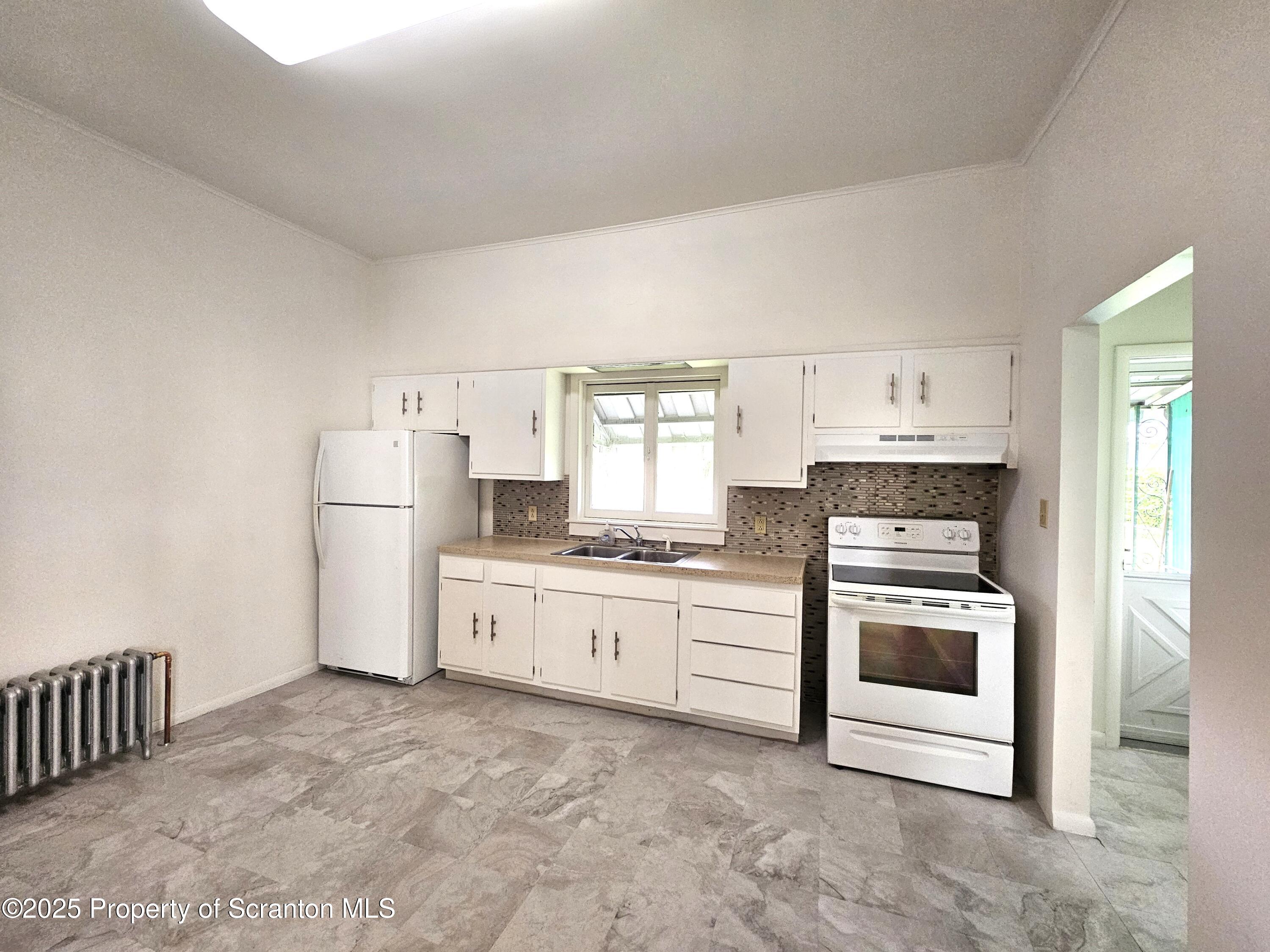 729 W Locust Street