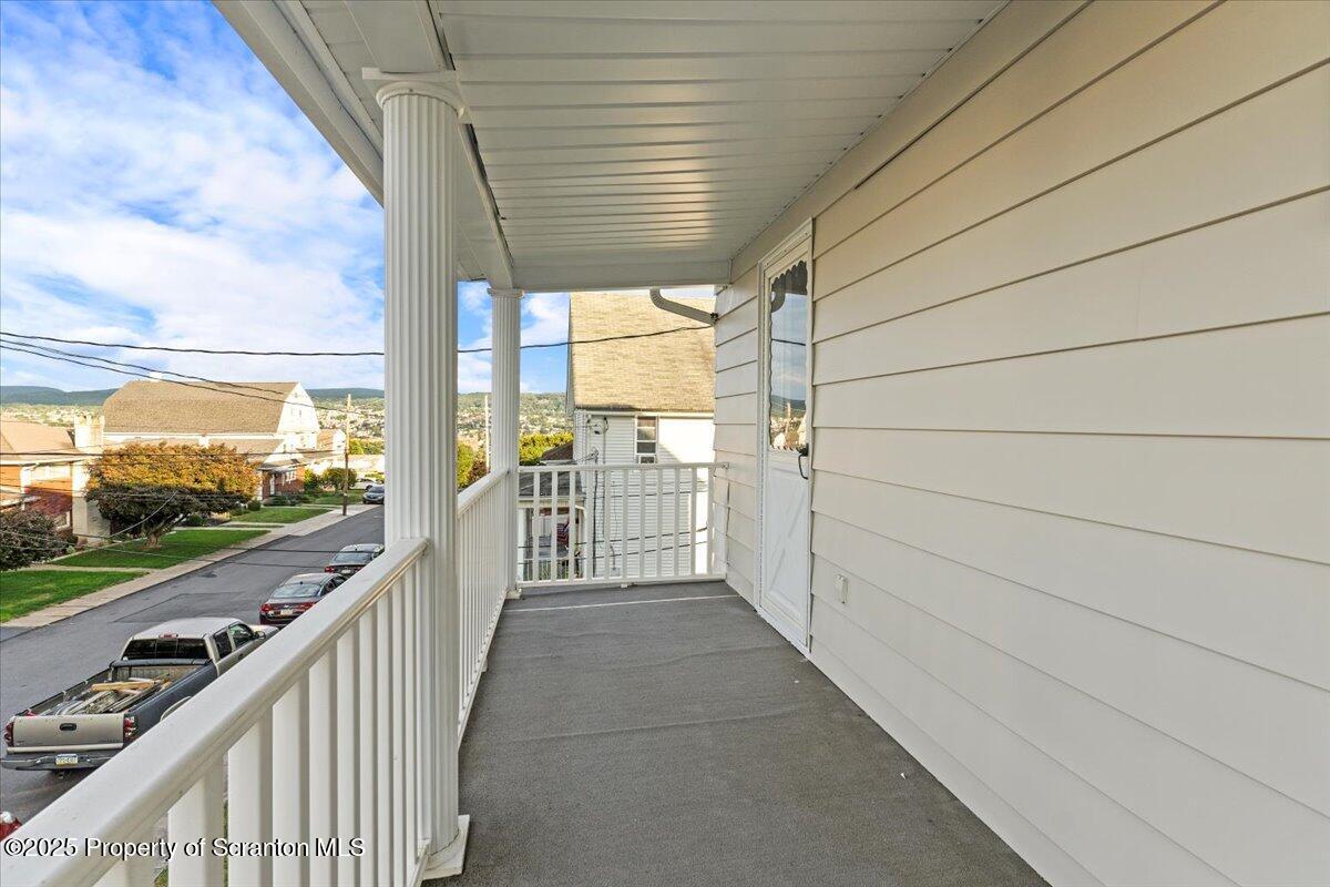 729 W Locust Street