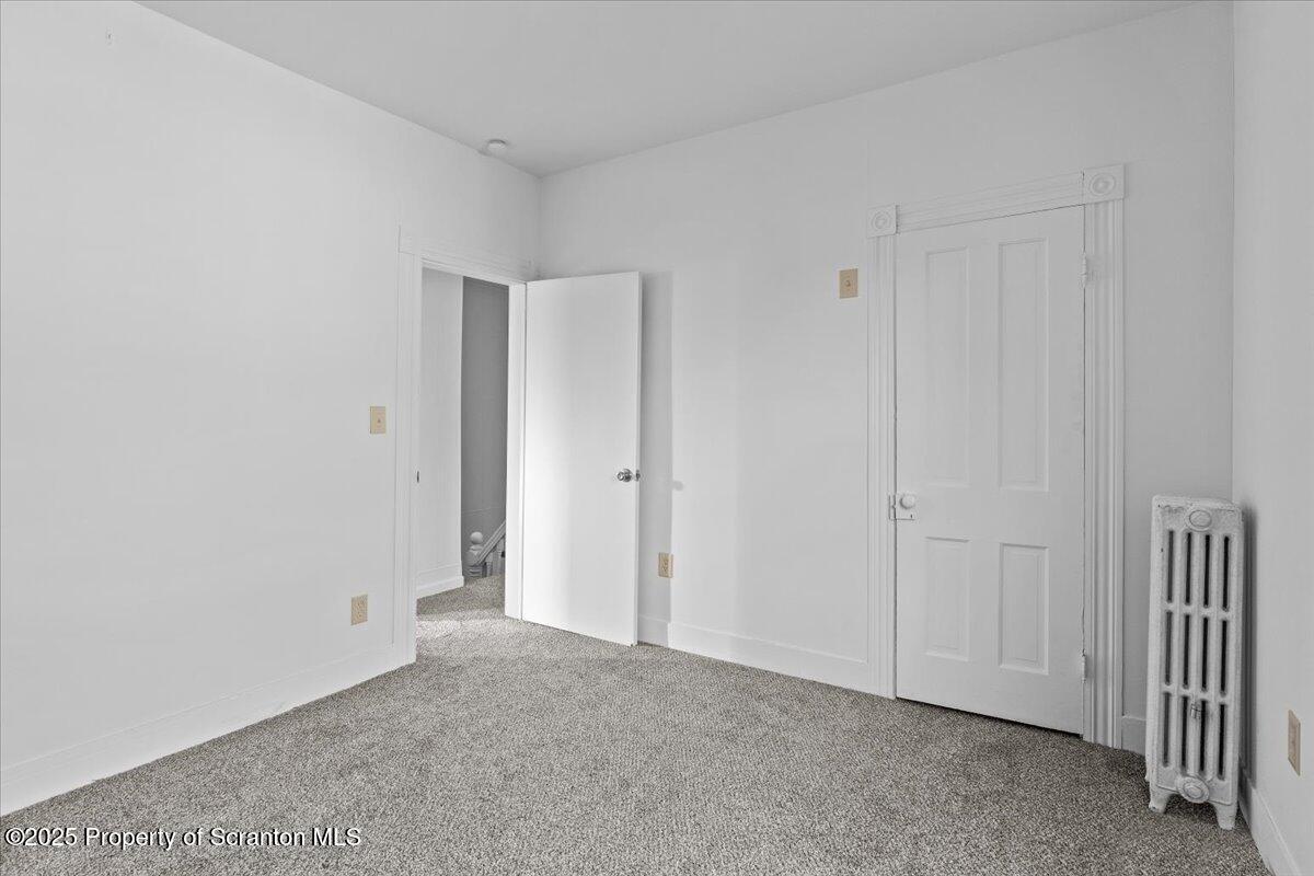 729 W Locust Street