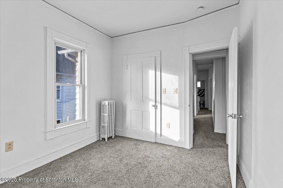 729 W Locust Street