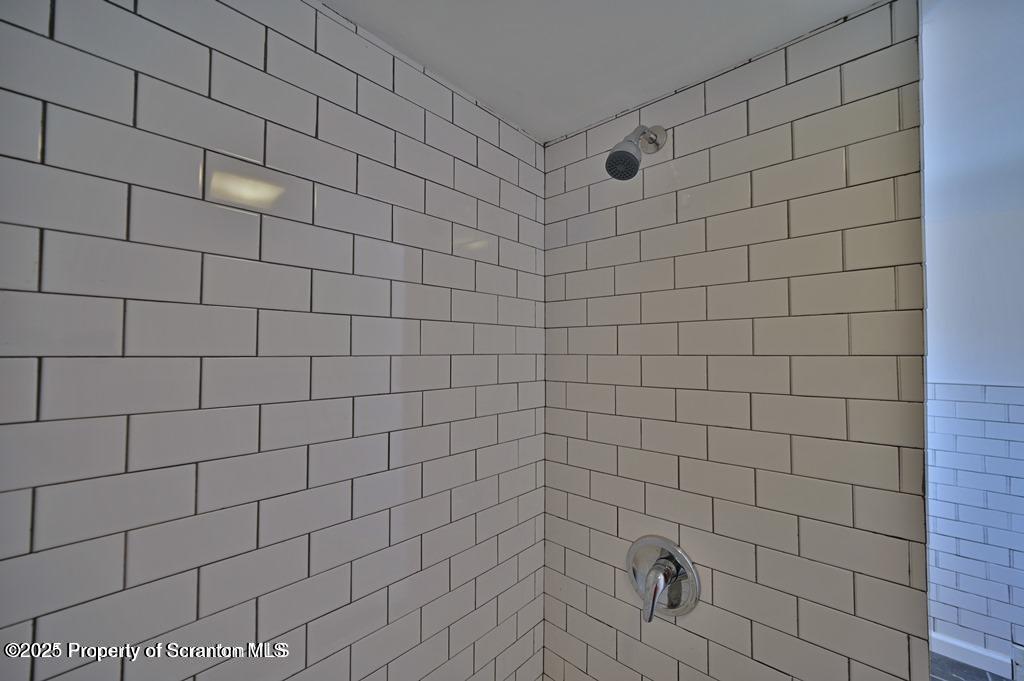 1716 WAYNE AVE Avenue