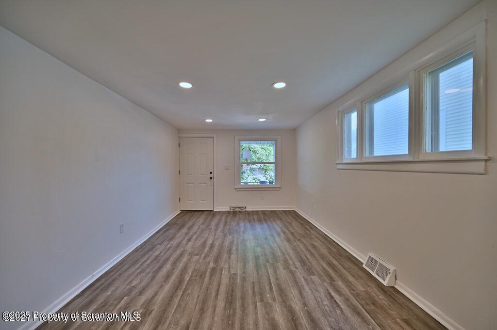 1716 WAYNE AVE Avenue