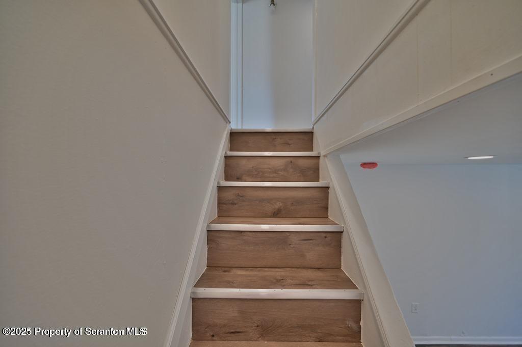 1716 WAYNE AVE Avenue