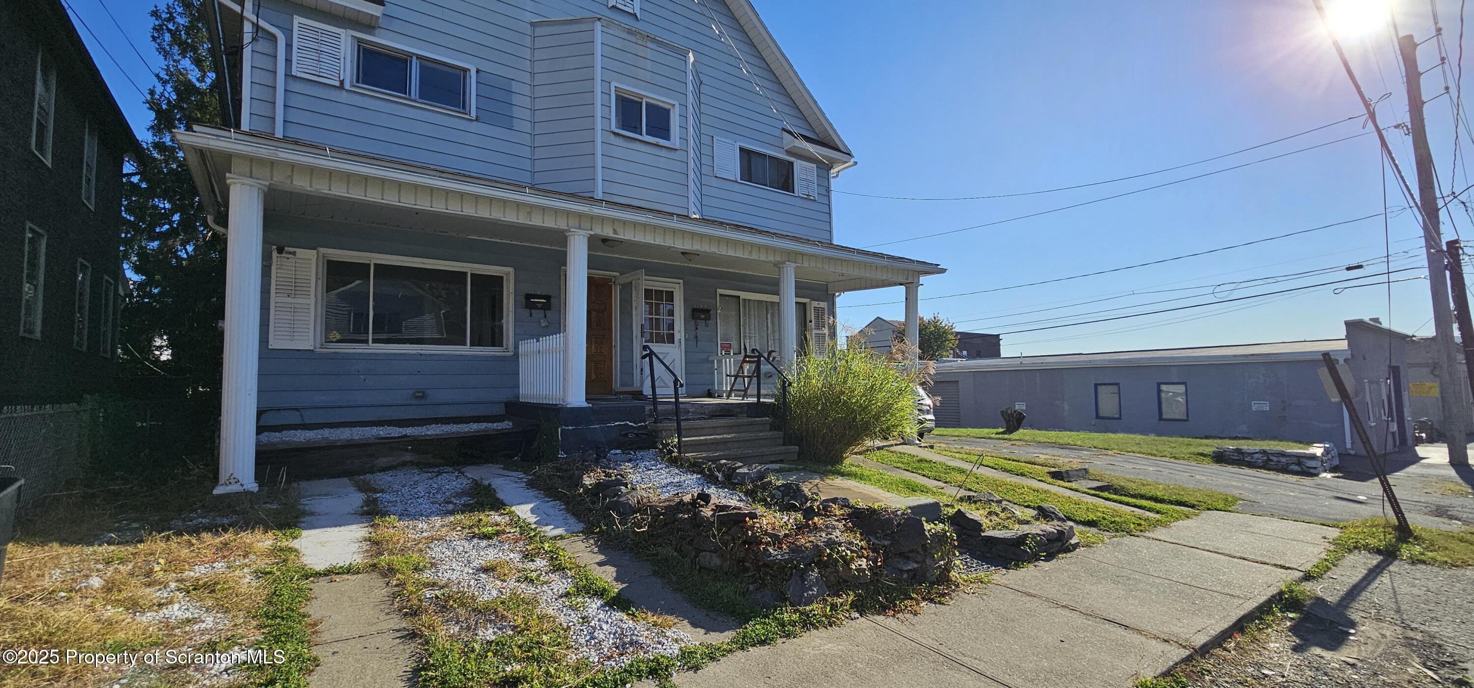 1124 Lafayette Street