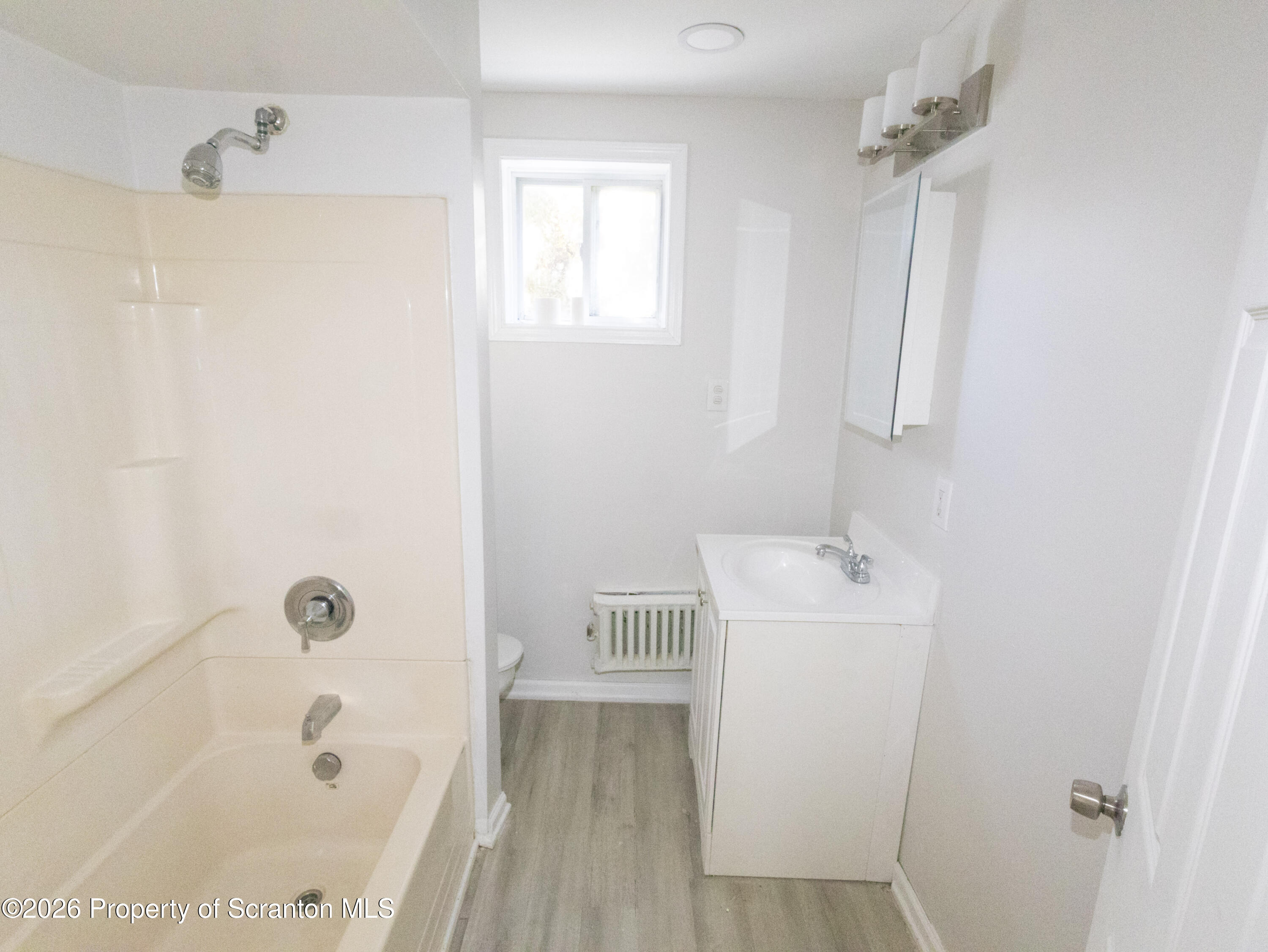 1314 Wyoming (bottom flr) Avenue