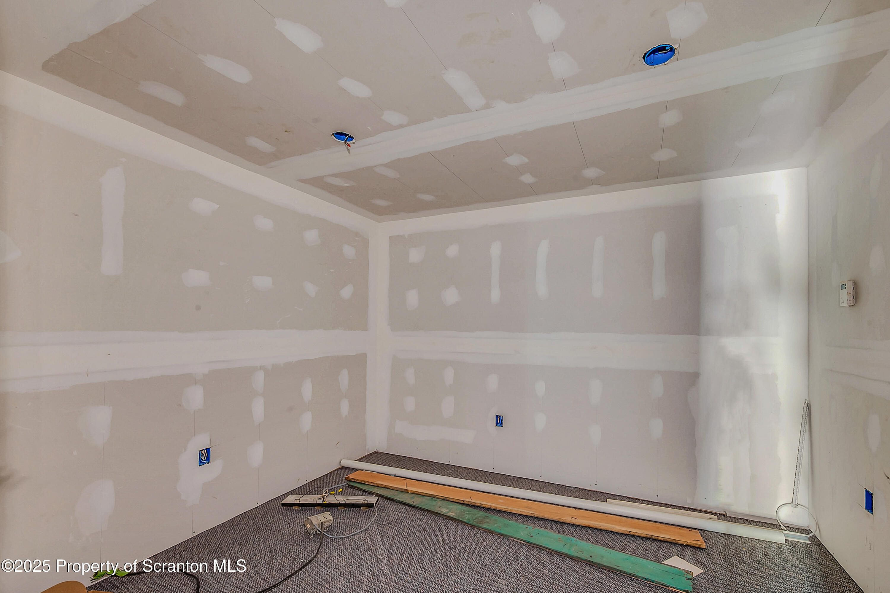 213 W Market (Bottom flr.) Street