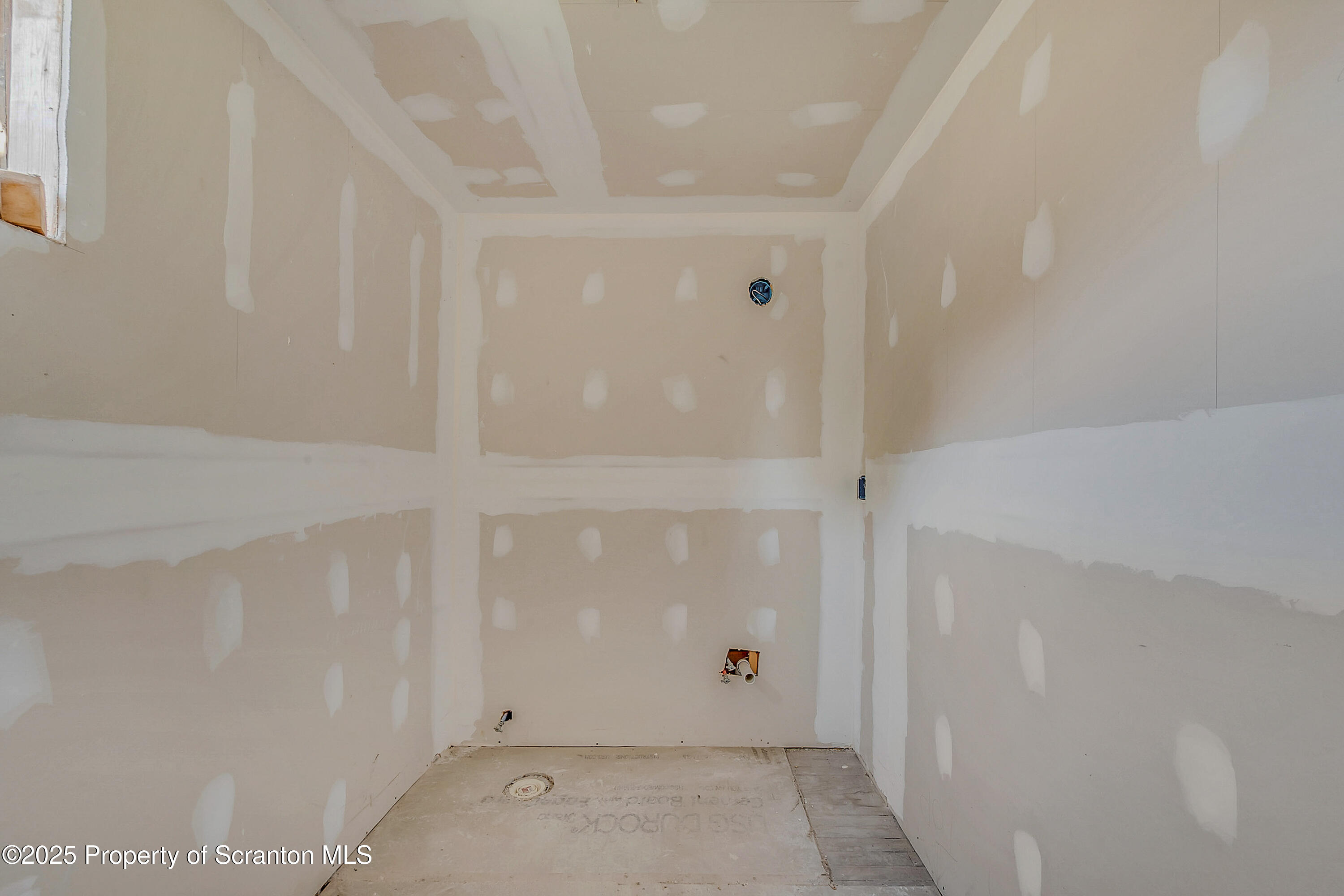 213 W Market (Bottom flr.) Street