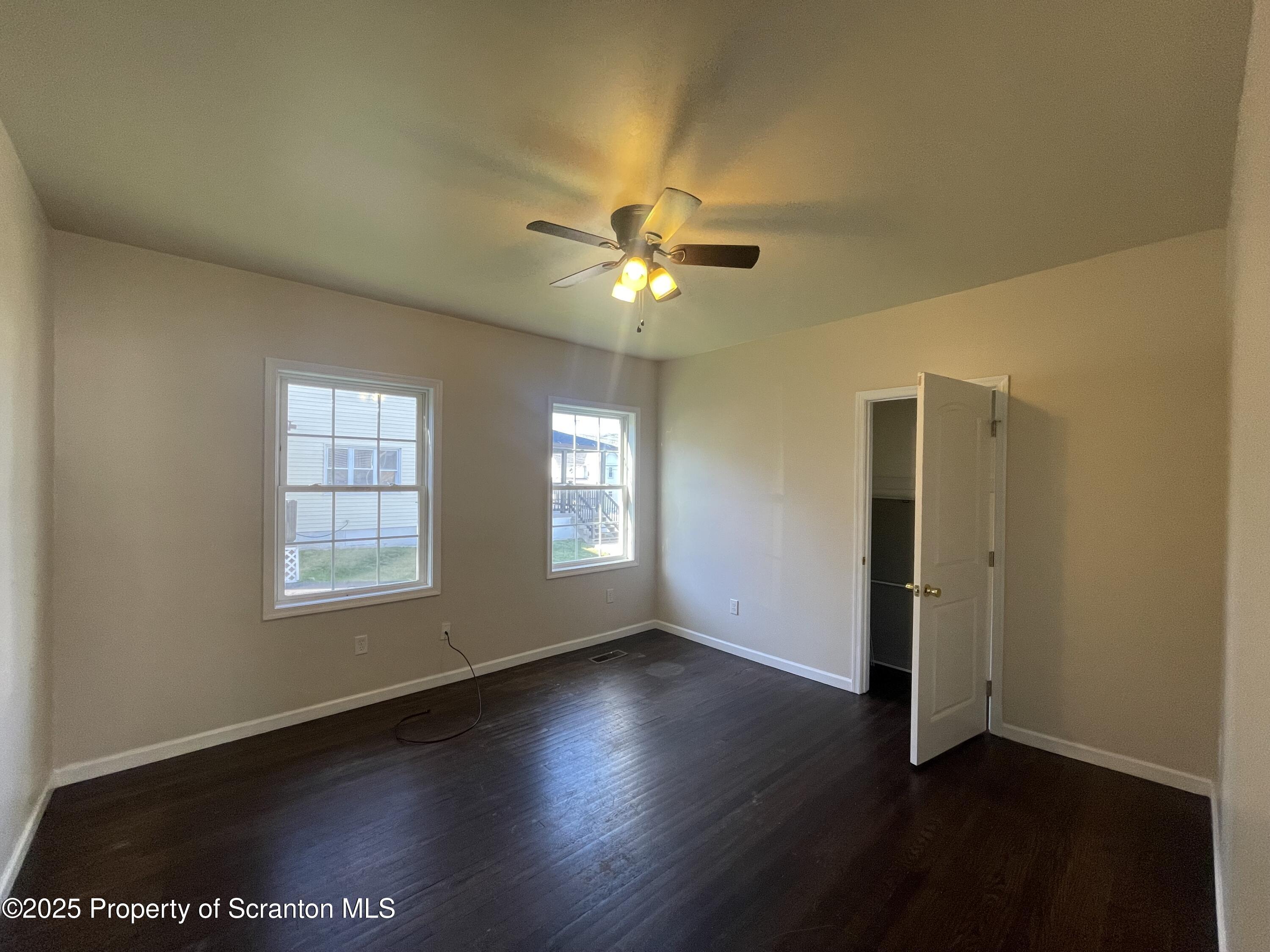 127 W Line Street Unit: downstairs