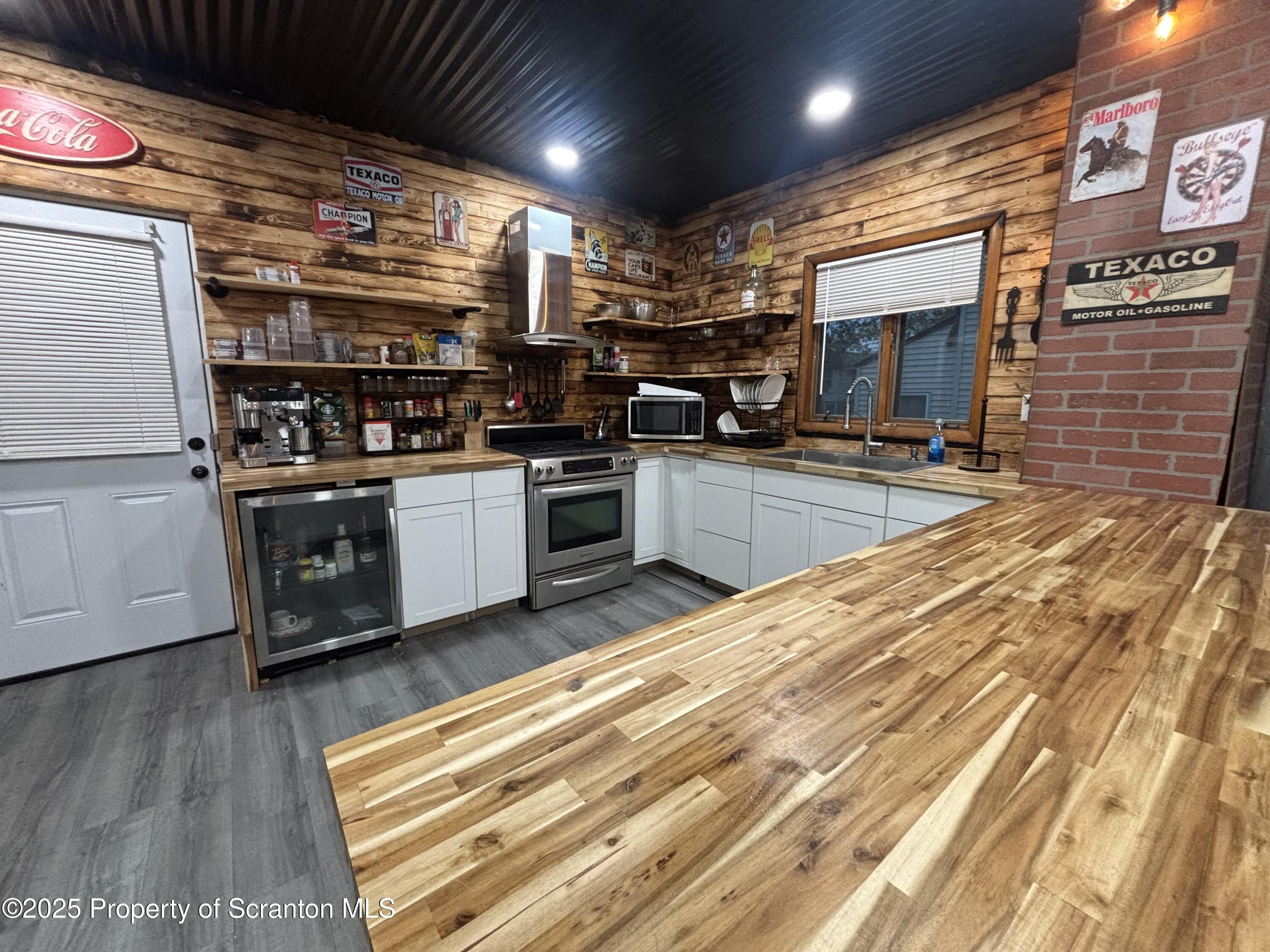 414 Wintermantle Avenue