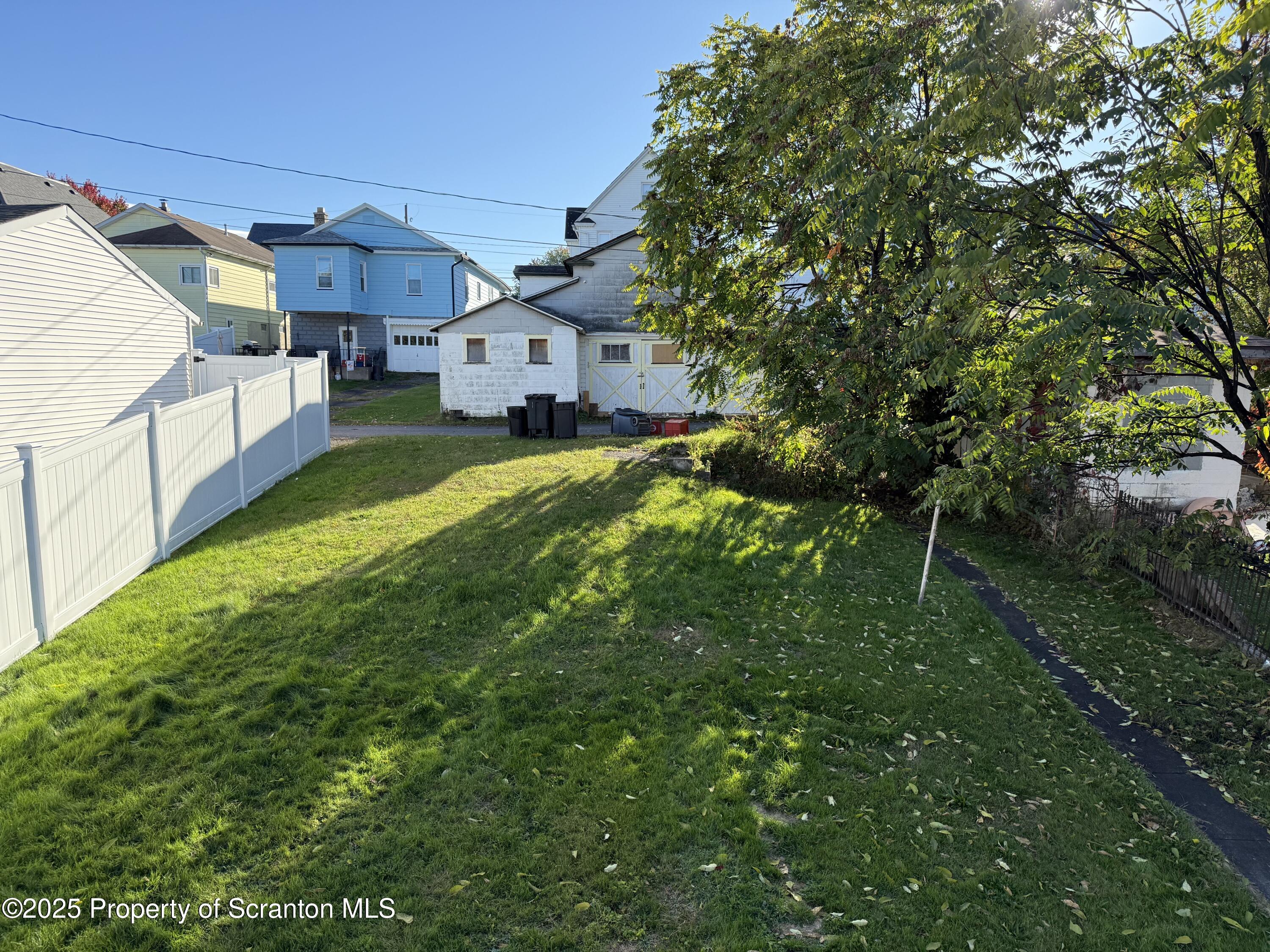 1315 Farr Street Unit: 2