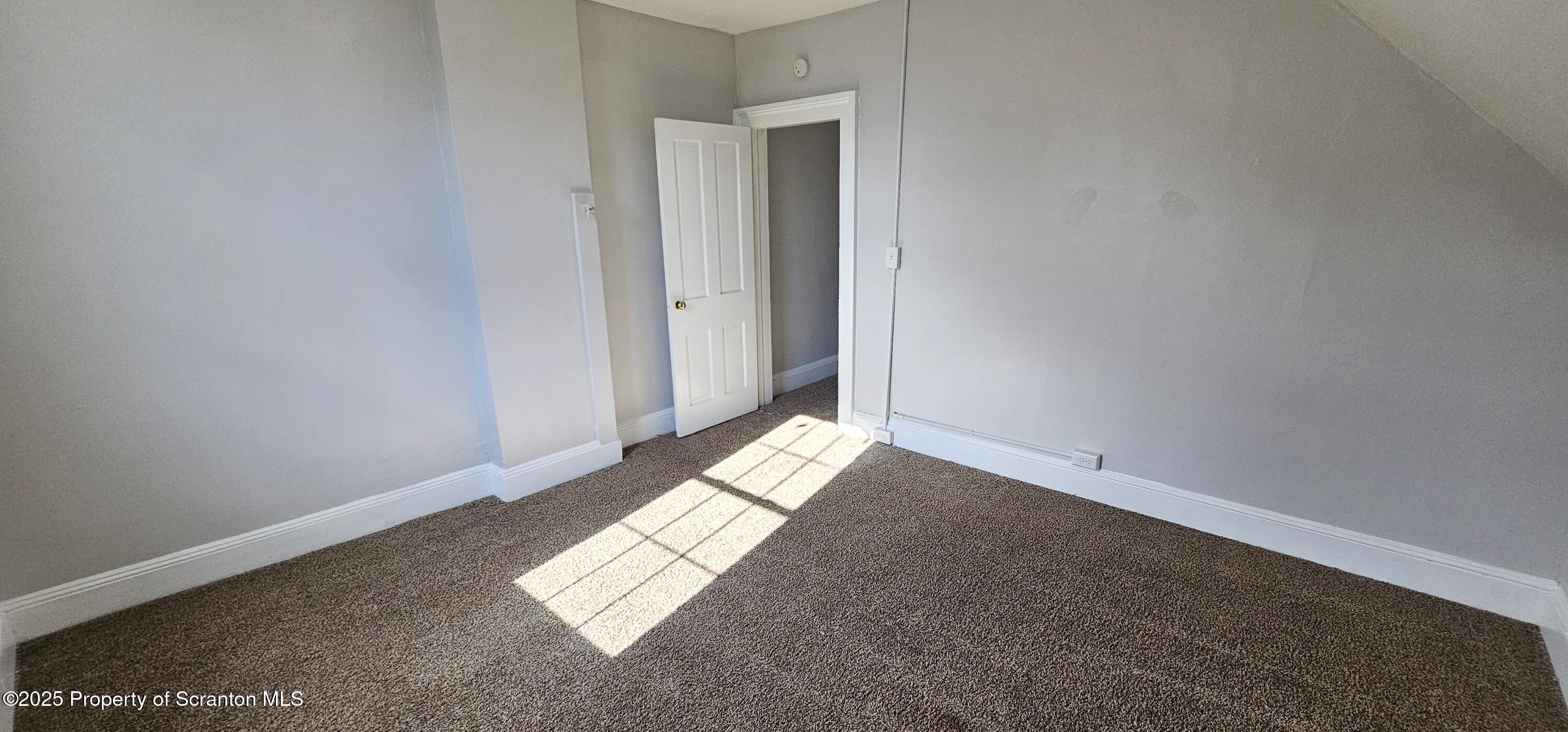 123 Oak Street Unit: 2nd fl