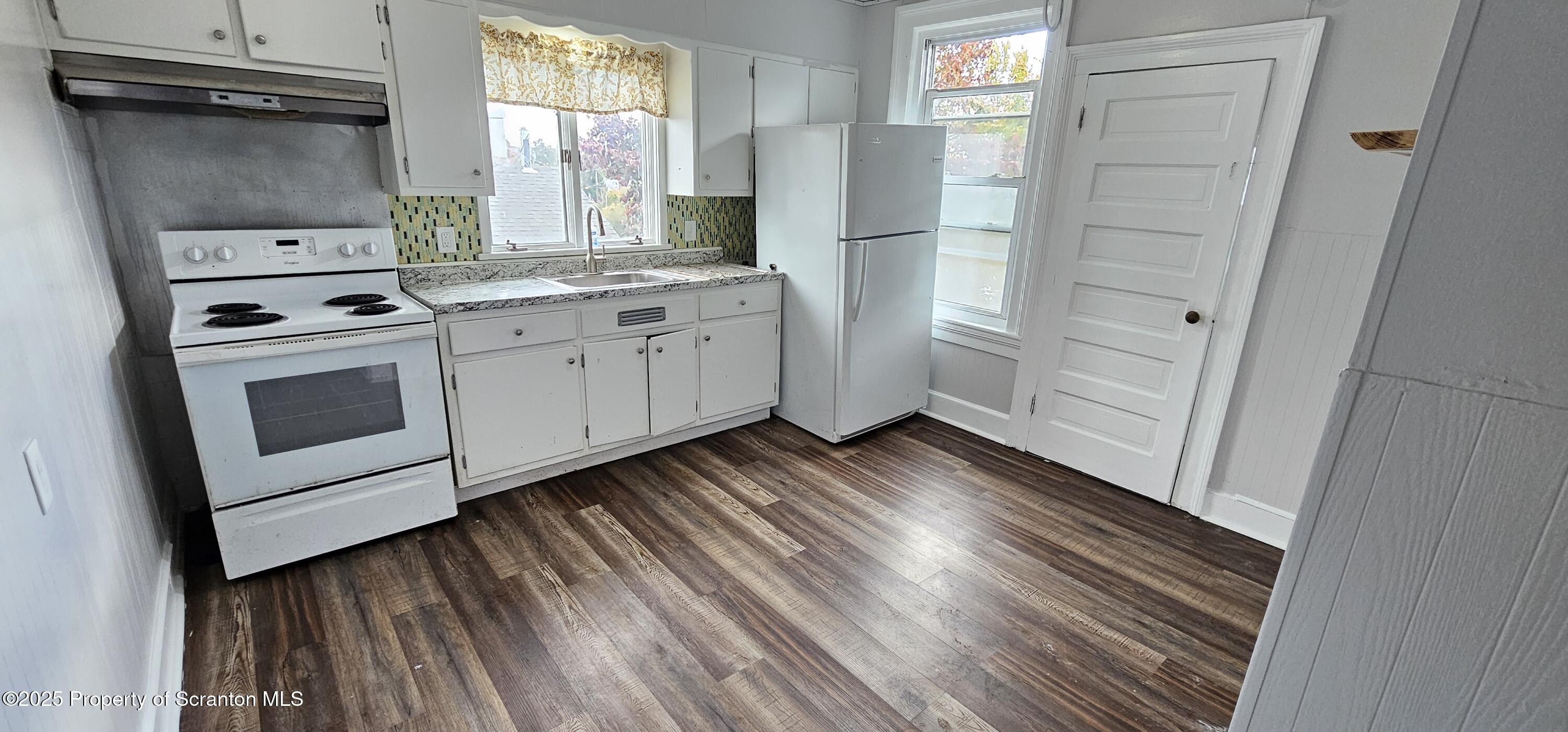 123 Oak Street Unit: 2nd fl