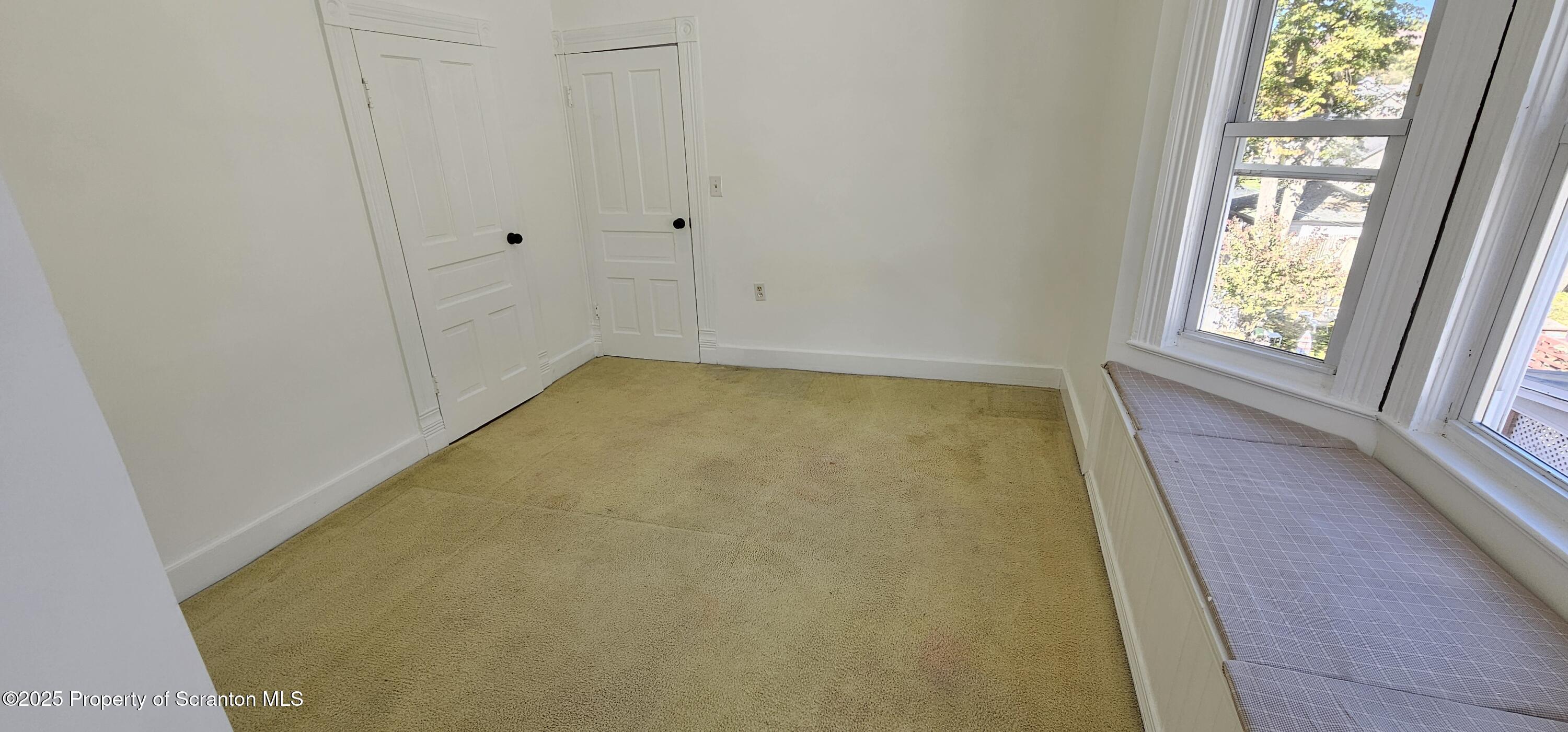 126 S Rebecca Avenue