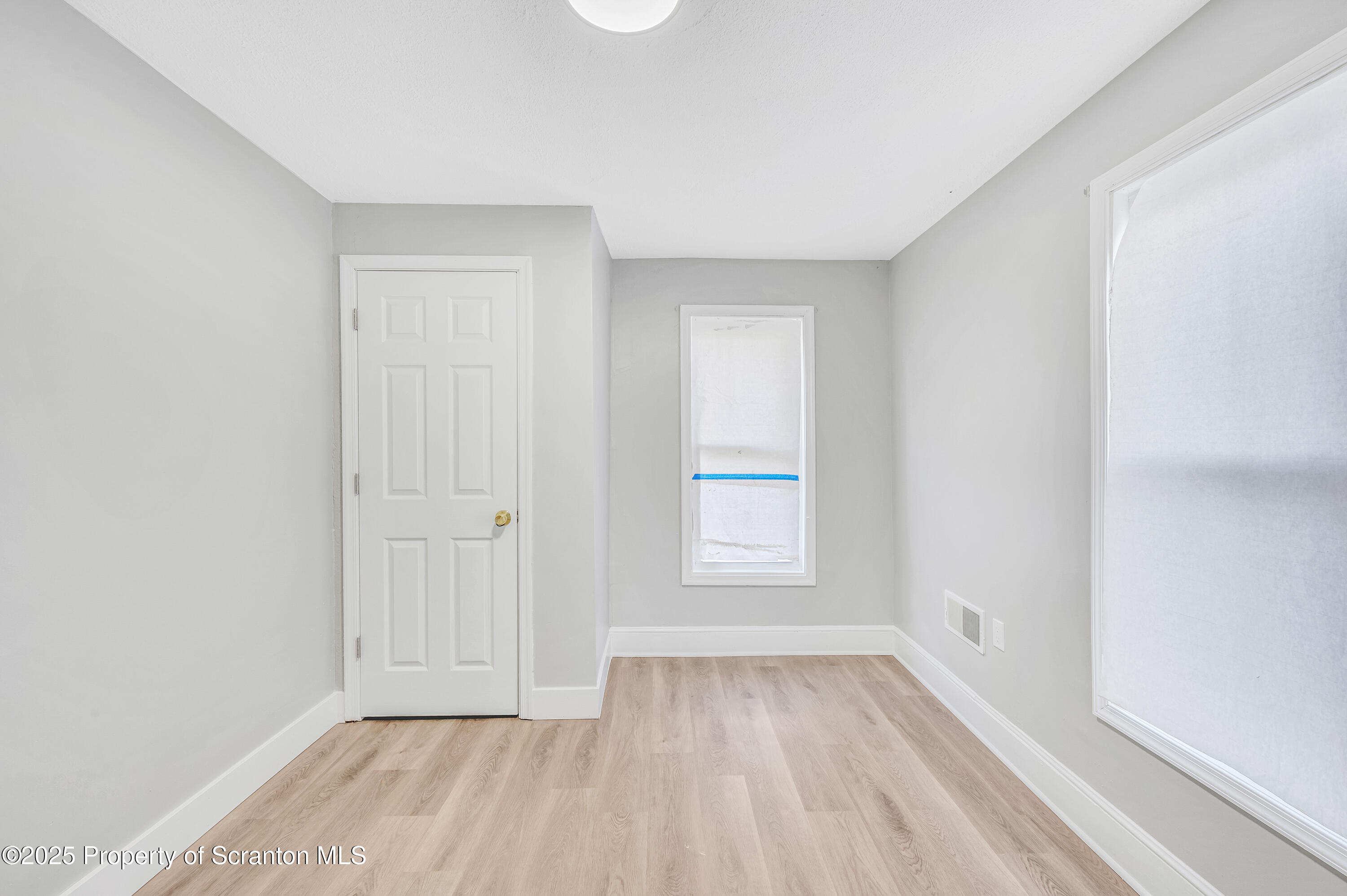 1415 N Lincoln Avenue