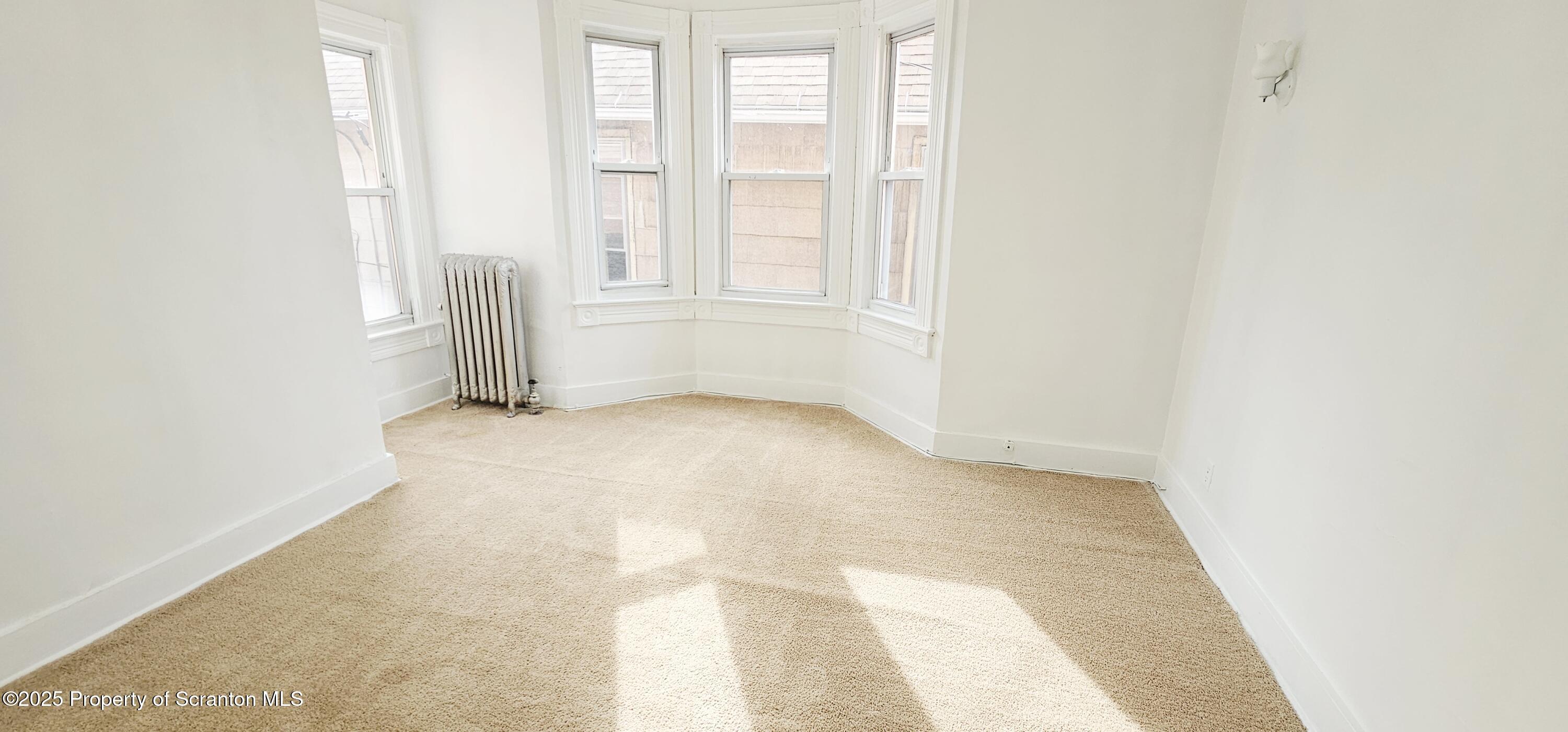 128 S Rebecca Avenue