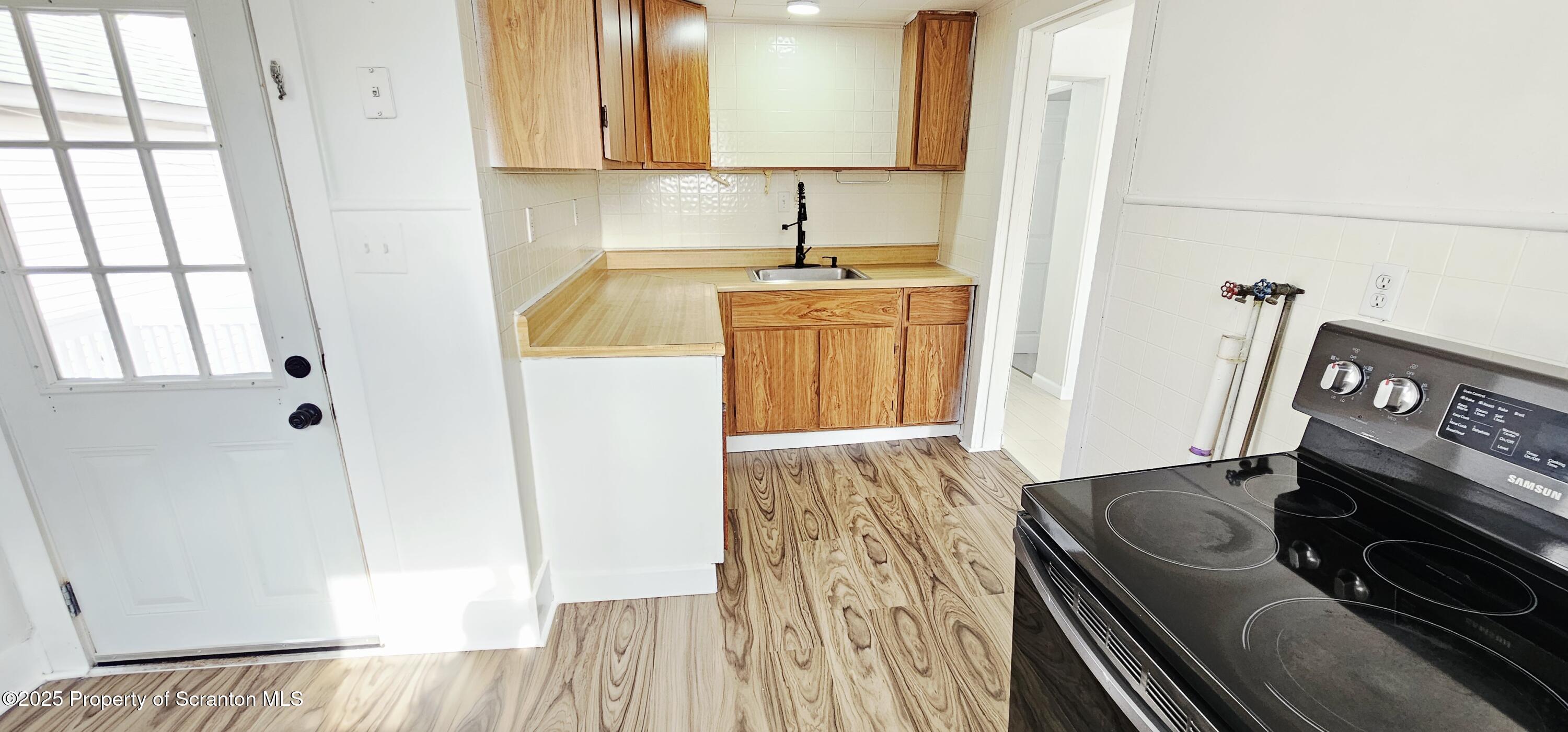 130 Rear S Rebecca Avenue Unit: 2nd floor