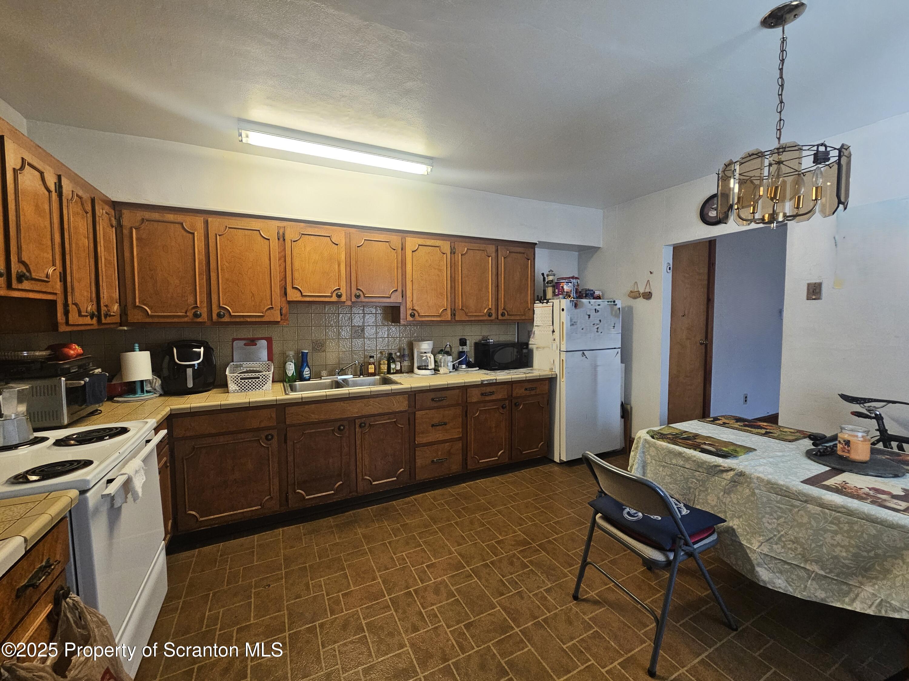 3268-3270 Pittston Avenue