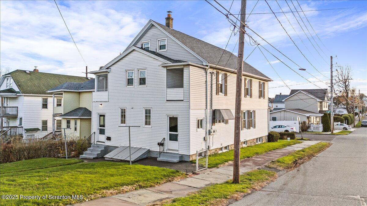 1446 Thackery Street