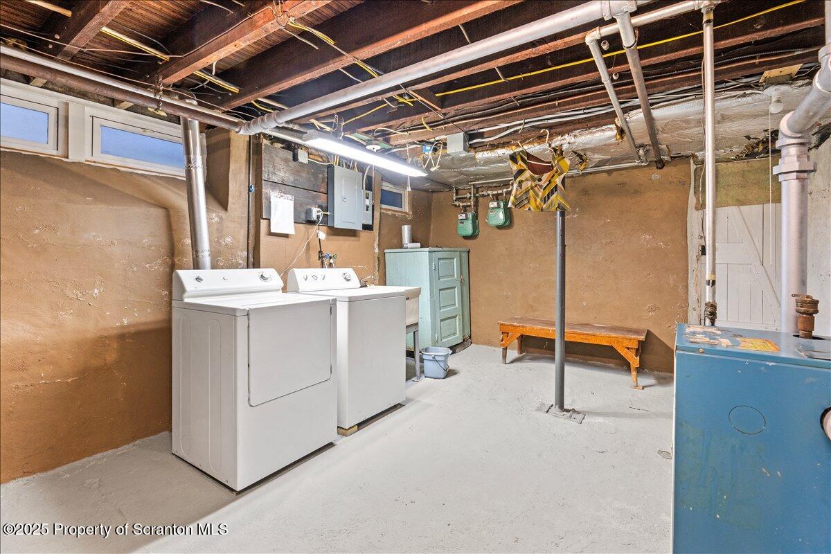 1446 Thackery Street