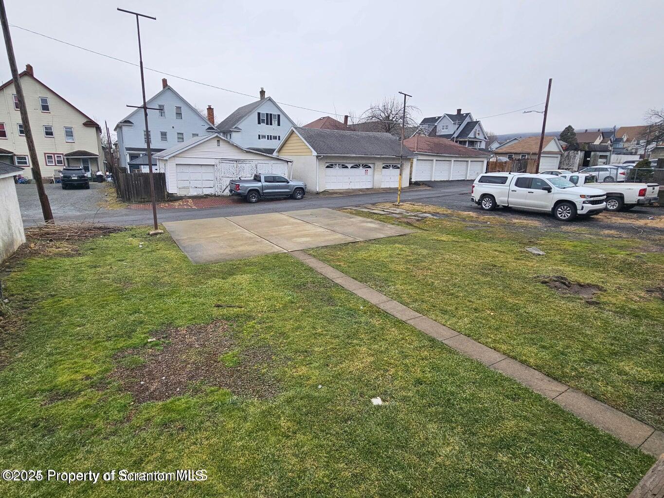 1531 Washburn Street Unit: 1st floor