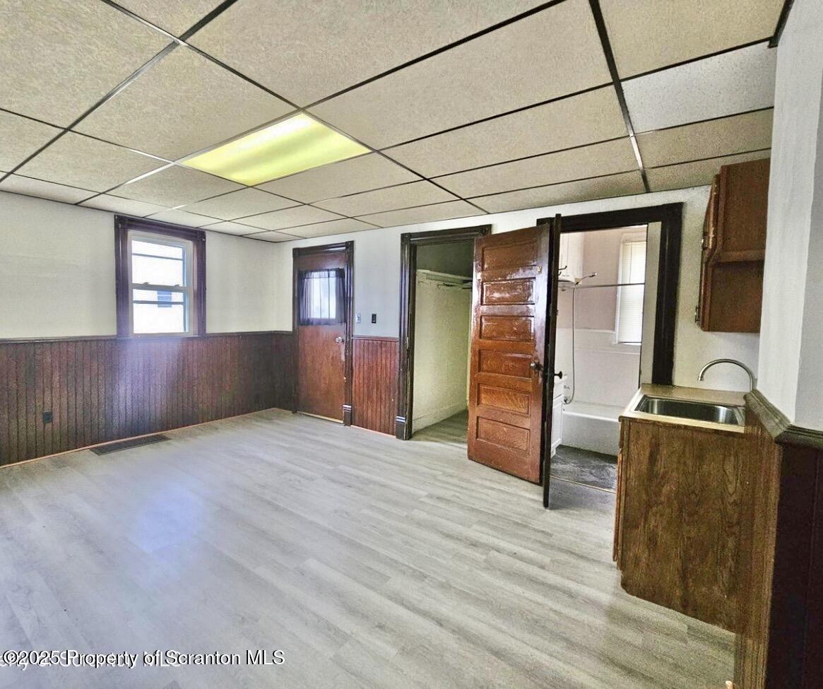 1531 Washburn Street Unit: 1st floor