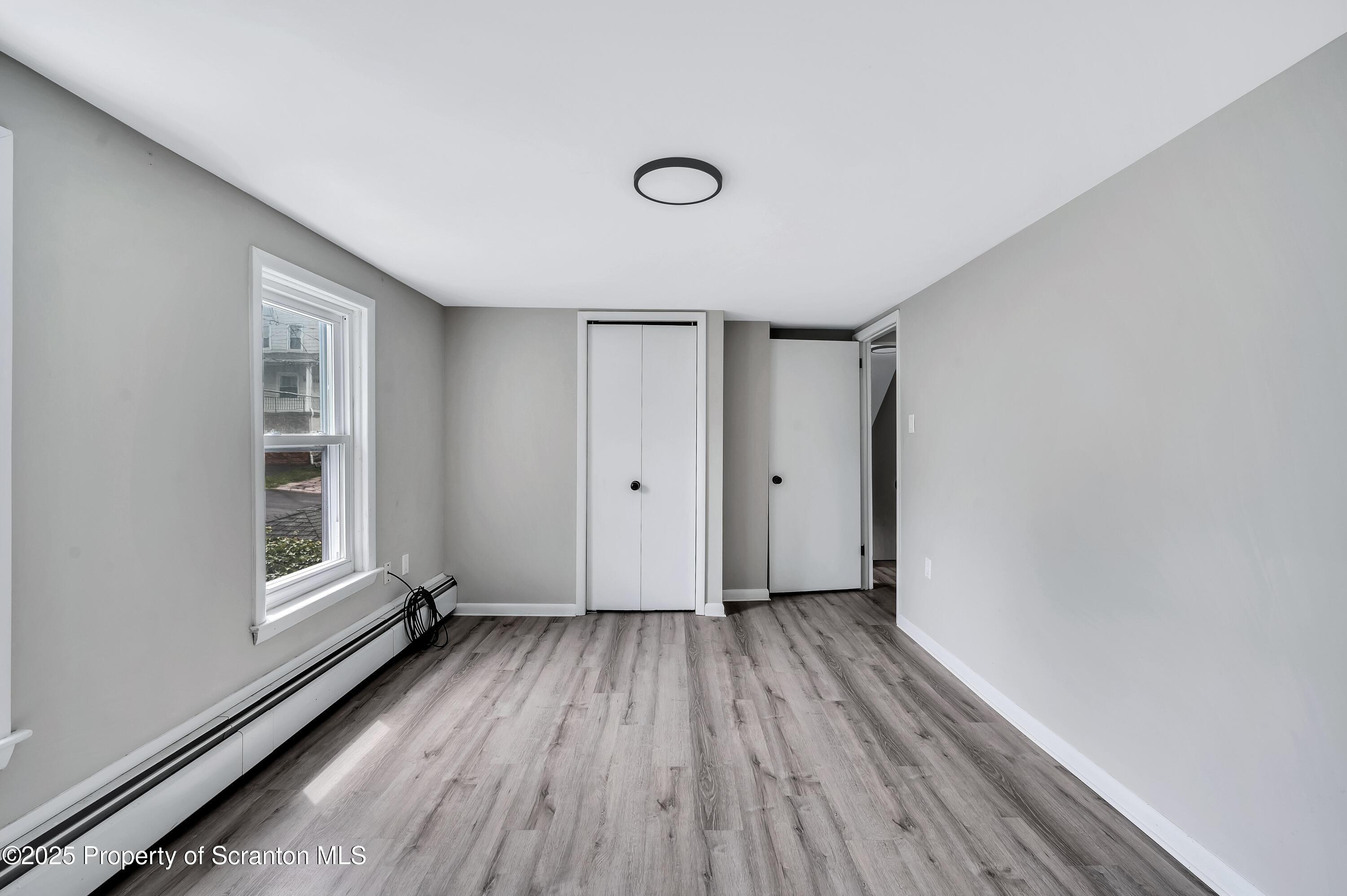 196-198 Chamberlain Street Unit: 198