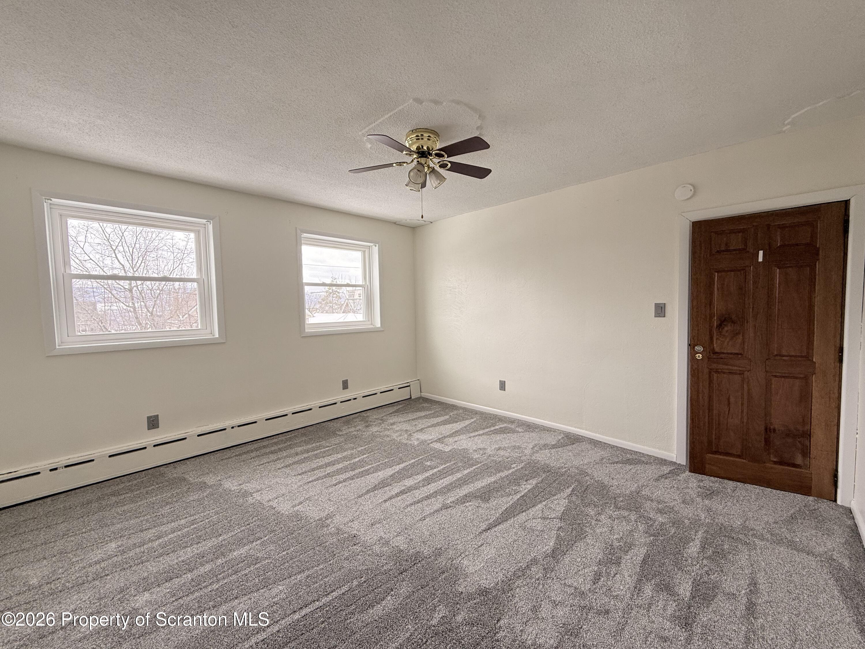 629 Clay Avenue Unit: 1st floor