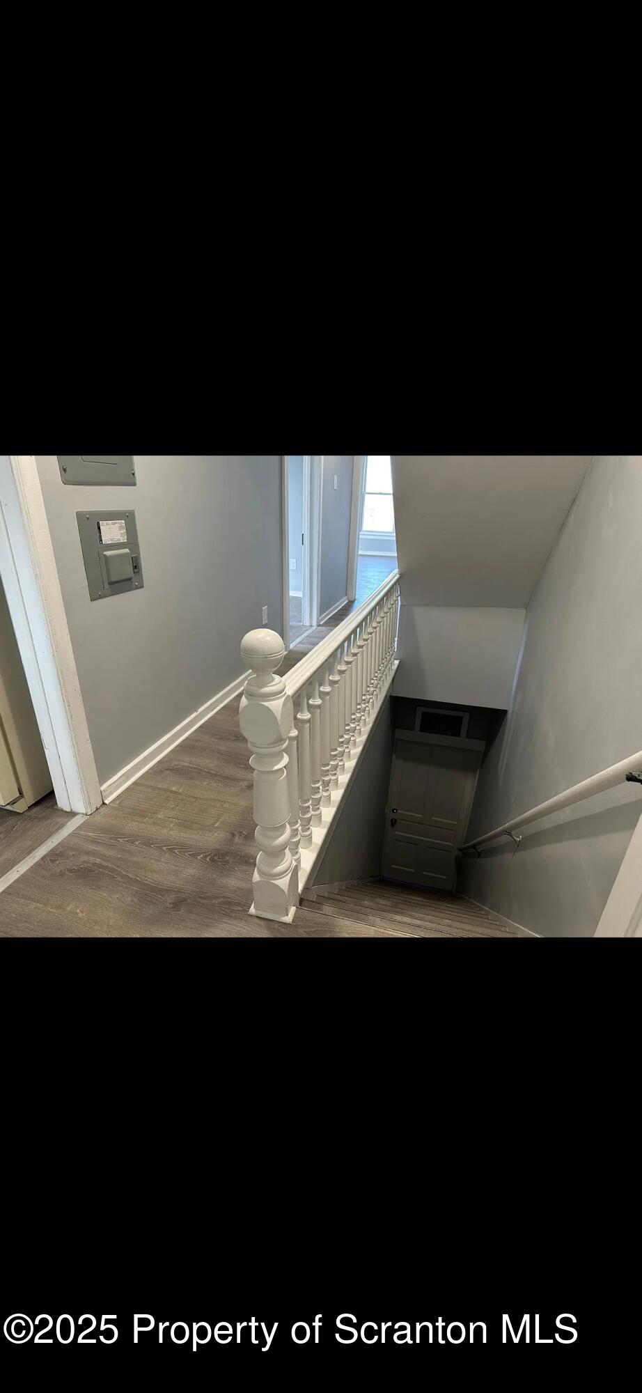 618 Gibbons Street Unit: 2