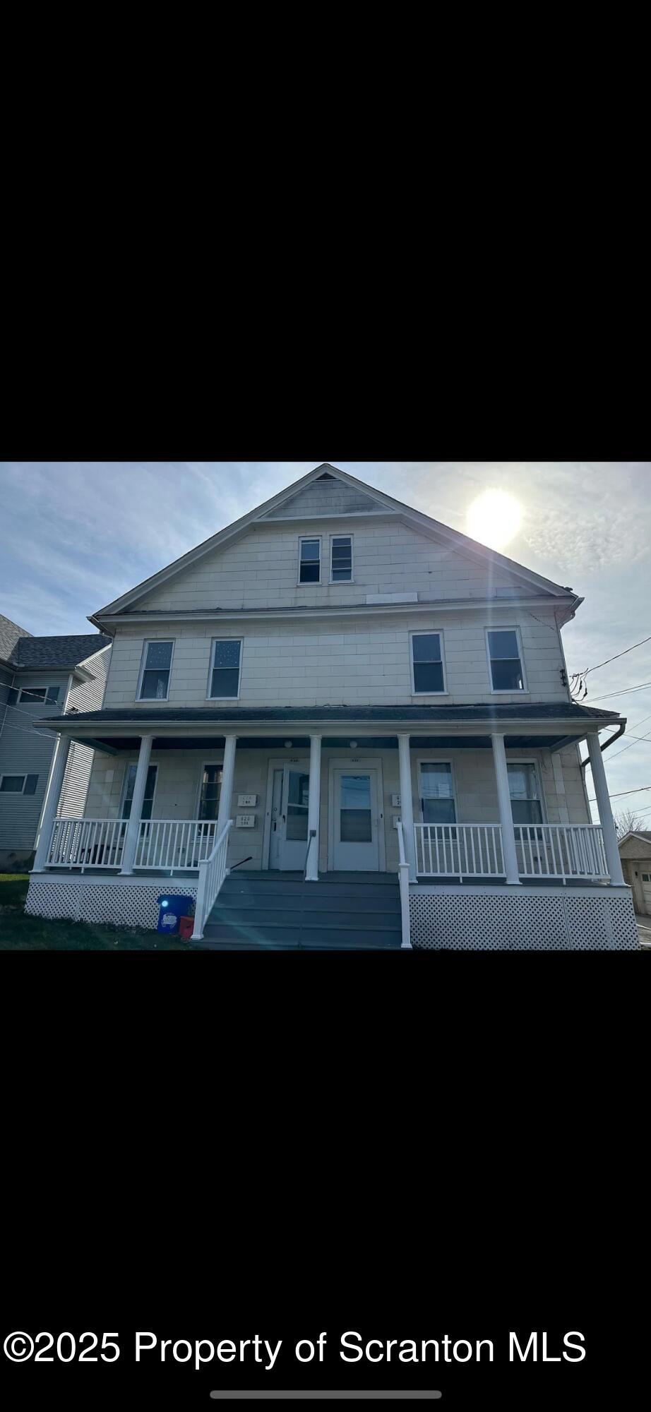 618 Gibbons Street Unit: 2