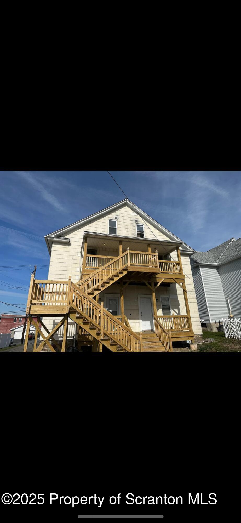 618 Gibbons Street Unit: 2