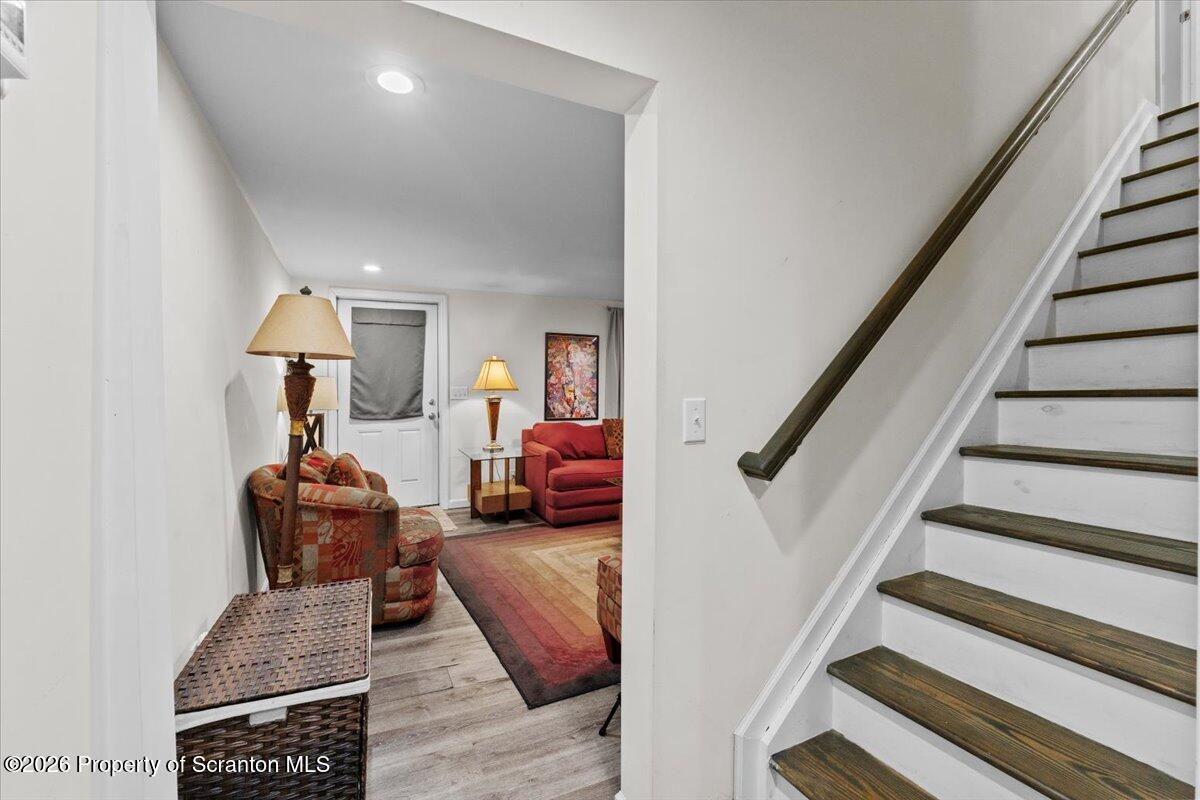 3709 Laurel Avenue Unit: REAR