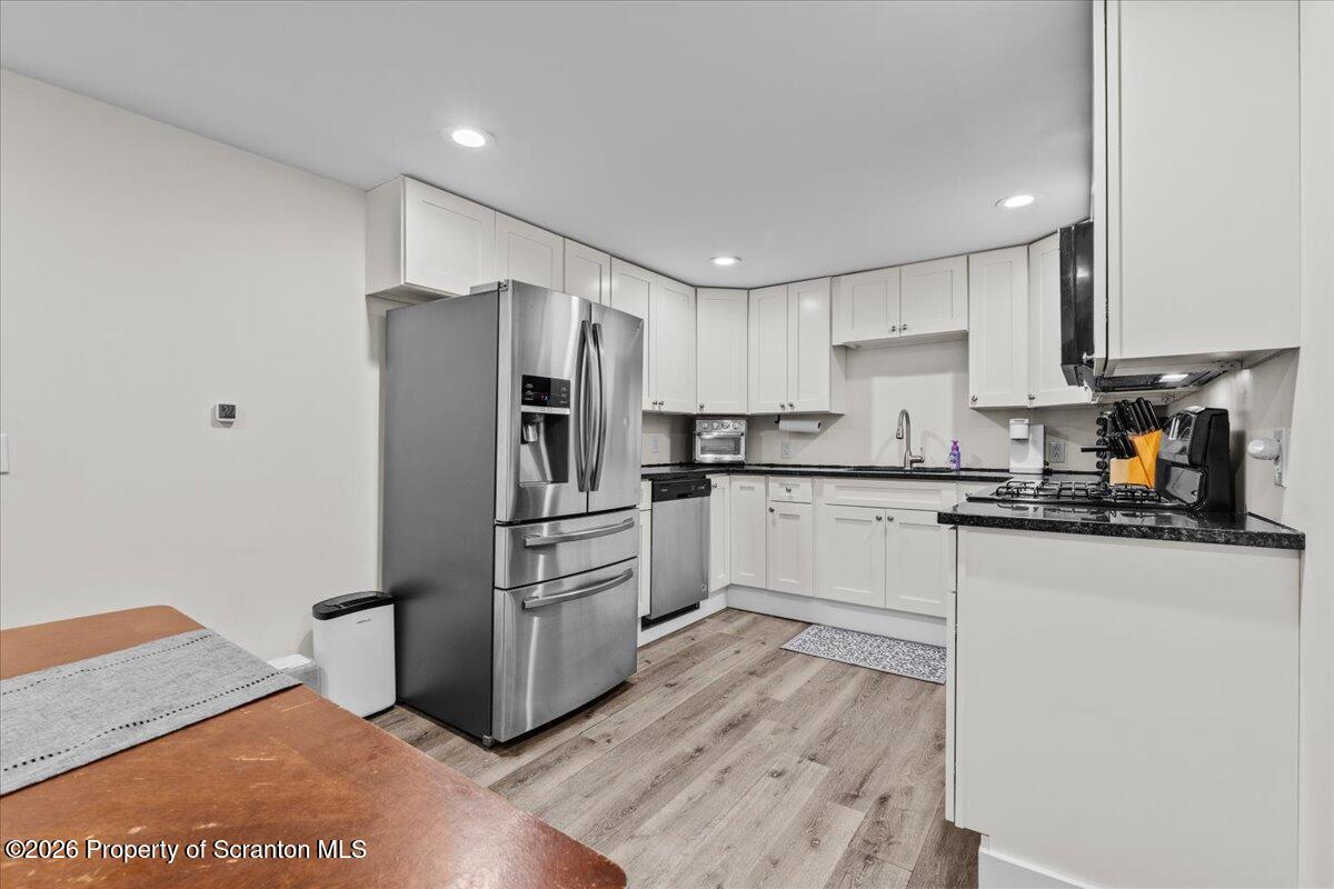 3709 Laurel Avenue Unit: REAR