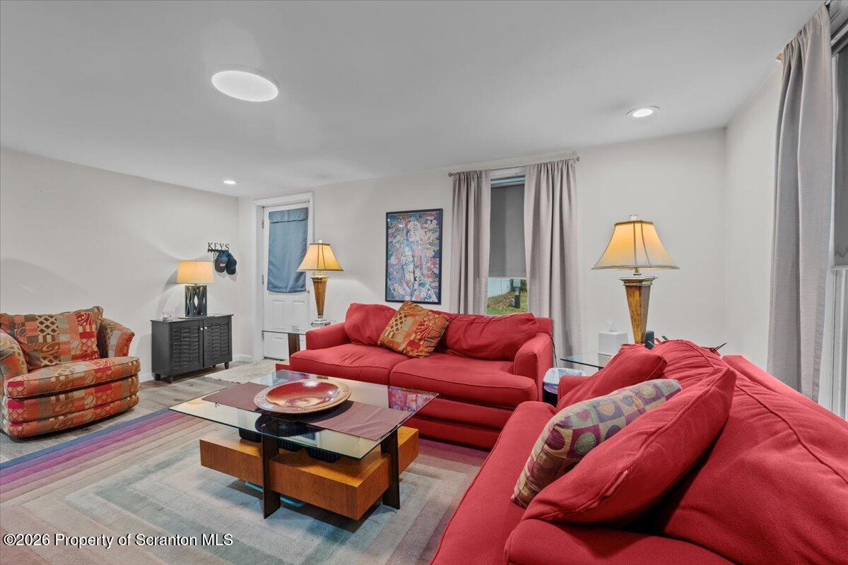 3709 Laurel Avenue Unit: REAR