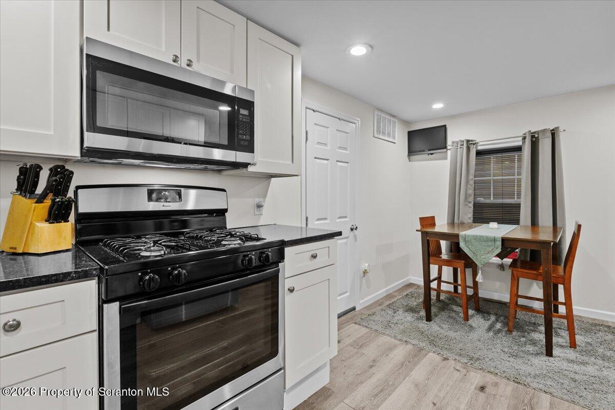 3709 Laurel Avenue Unit: REAR