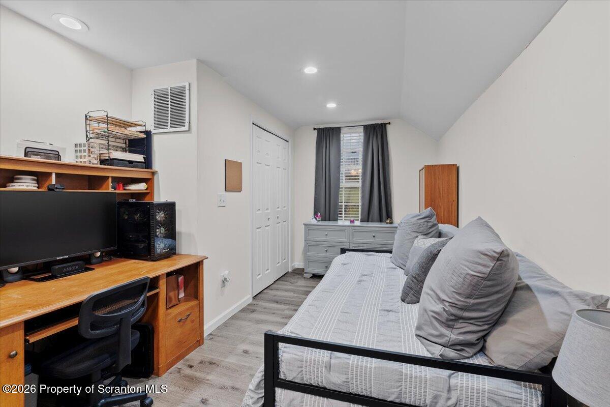 3709 Laurel Avenue Unit: REAR