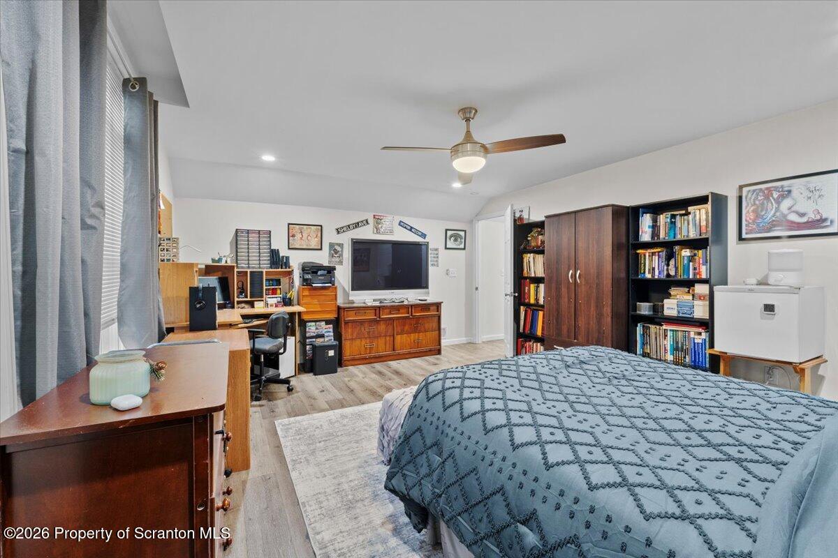 3709 Laurel Avenue Unit: REAR