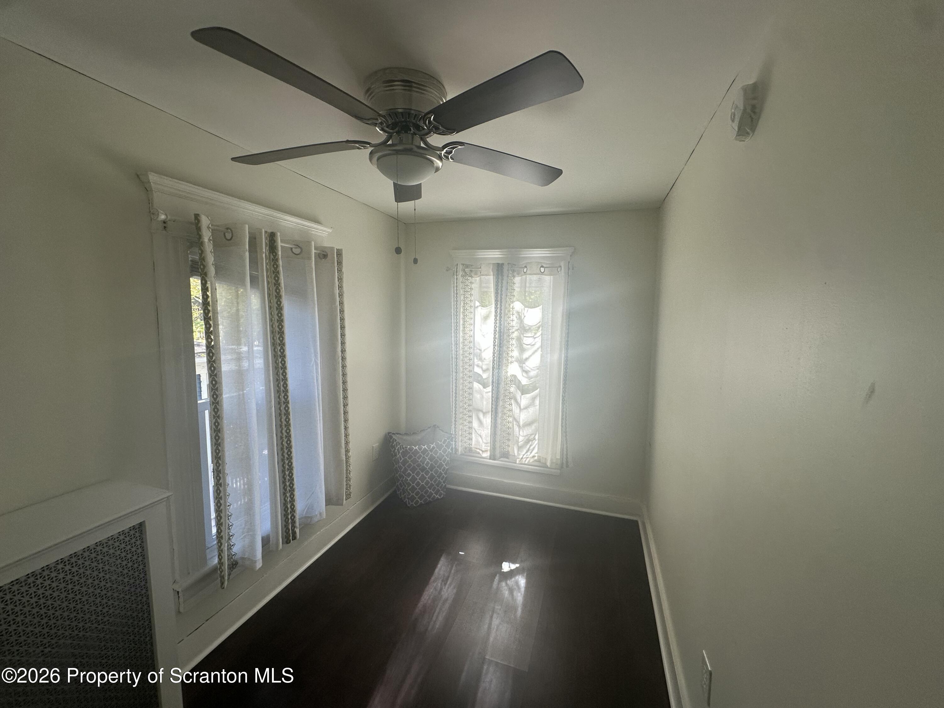 916 Grandview Street