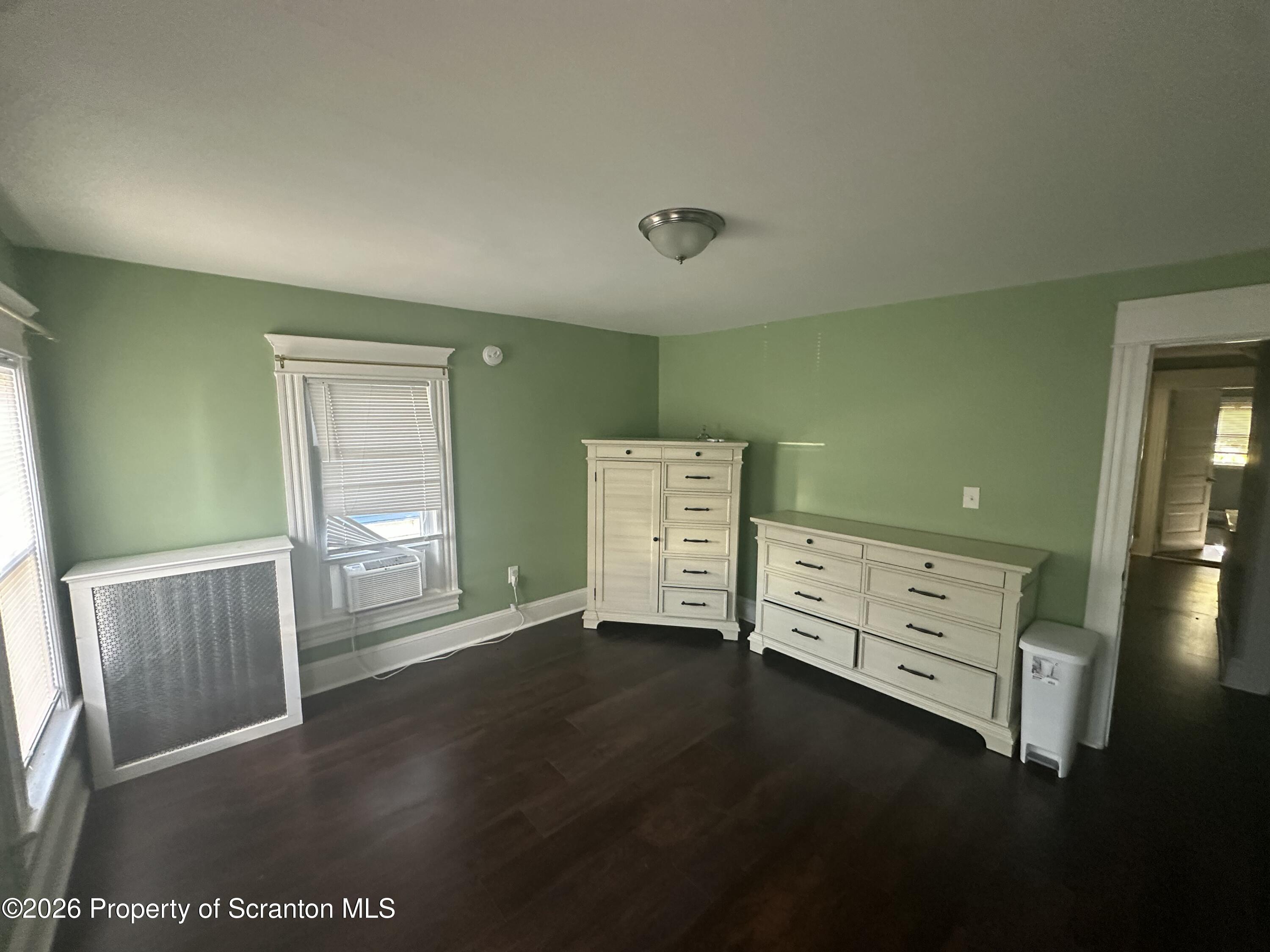 916 Grandview Street