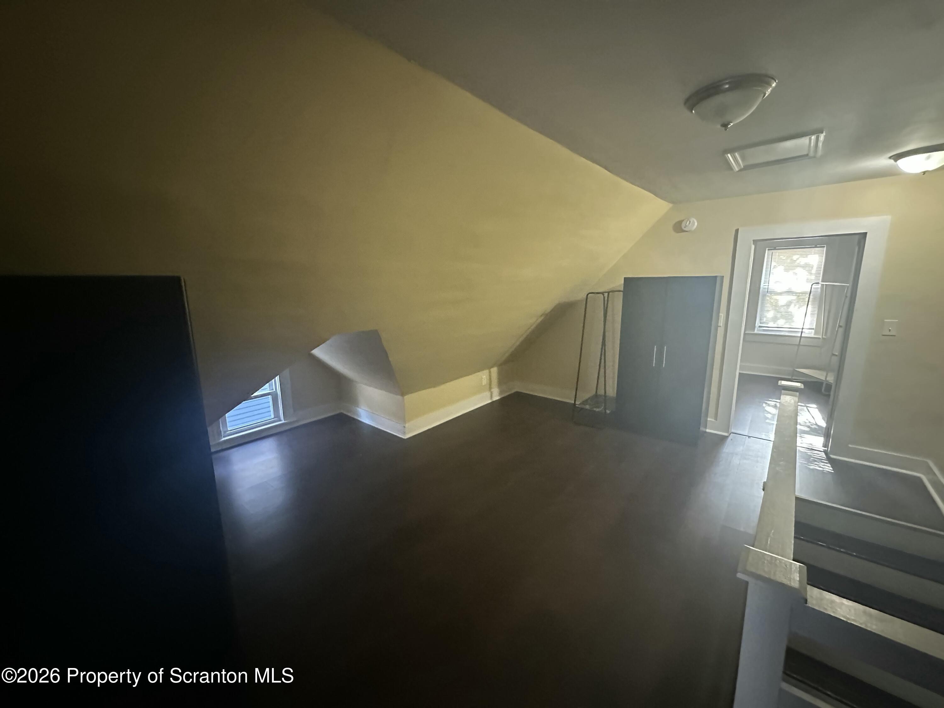 916 Grandview Street