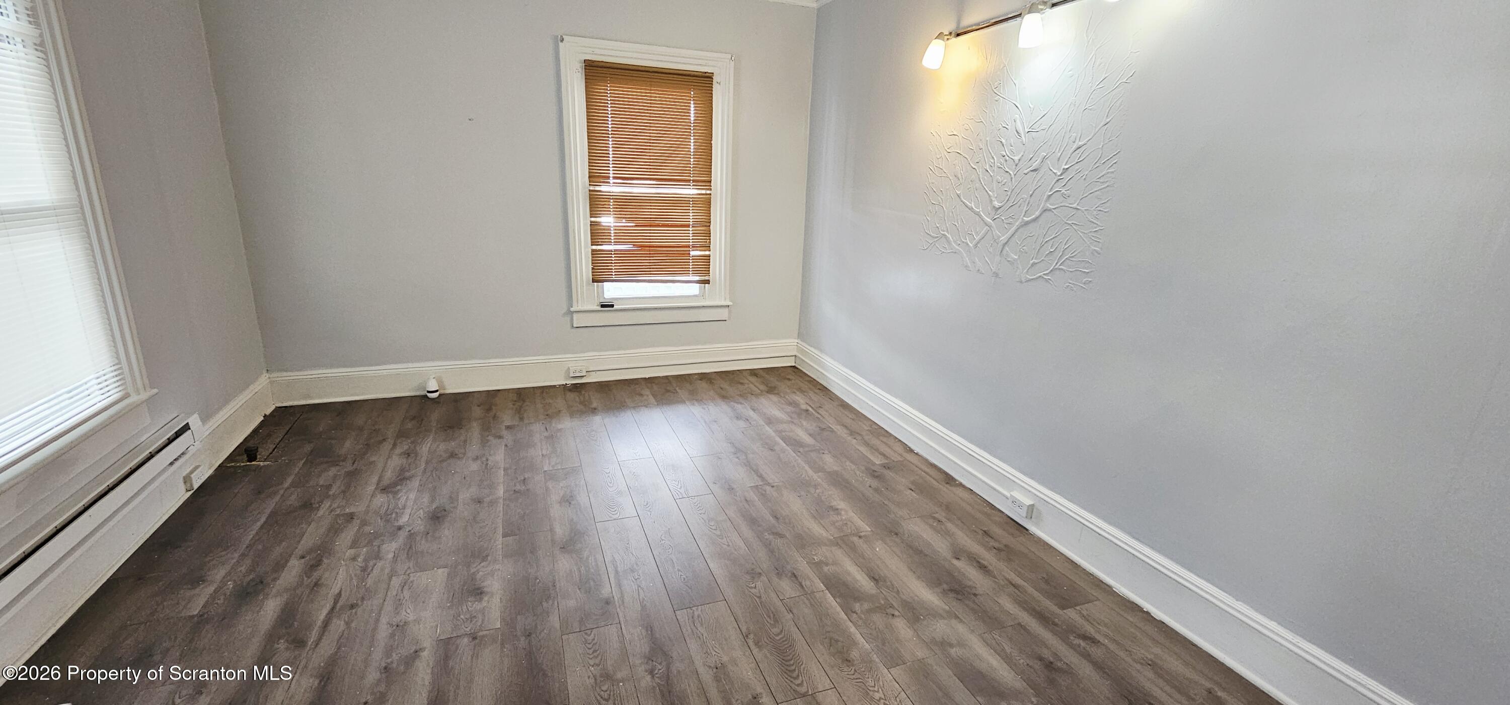 1319 Washburn Street Unit: 1st floor