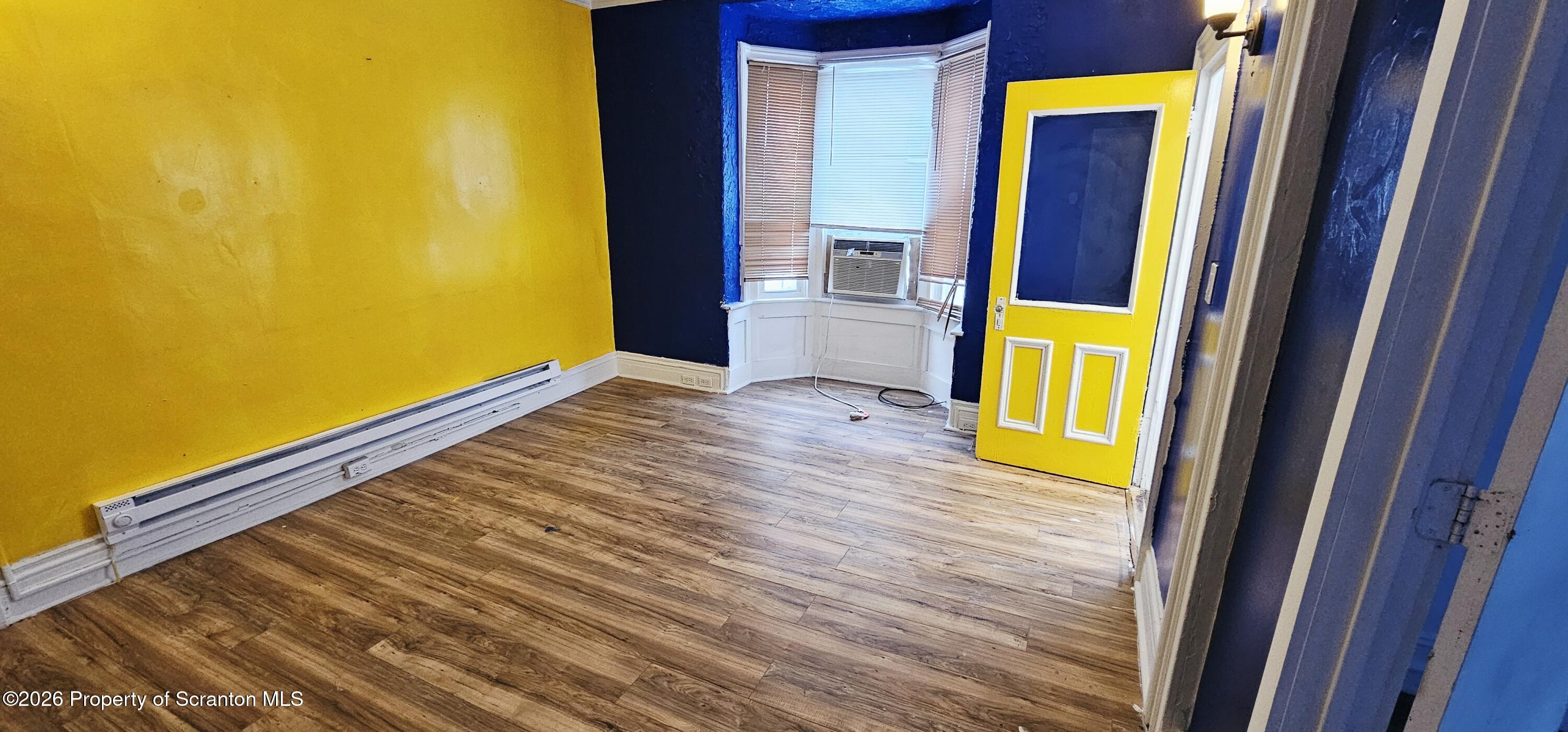 1319 Washburn Street Unit: 1st floor